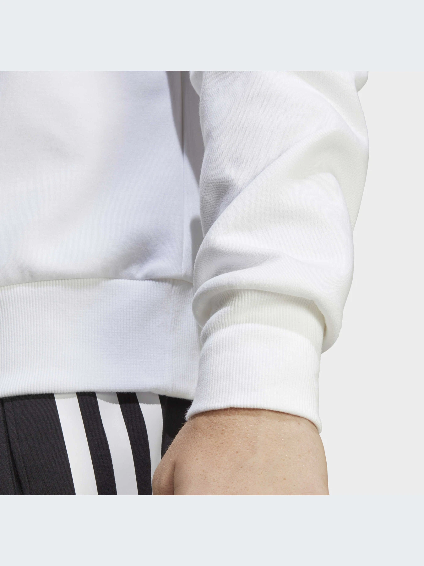 Худи и свитшоты Adidas модель IC3741 Худи и свитшоты Adidas модель IC3741 Фото