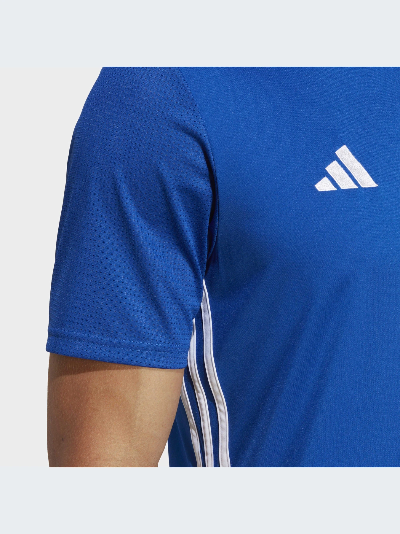 Футболки и поло Adidas модель H44528 Футболки и поло Adidas модель H44528 Фото