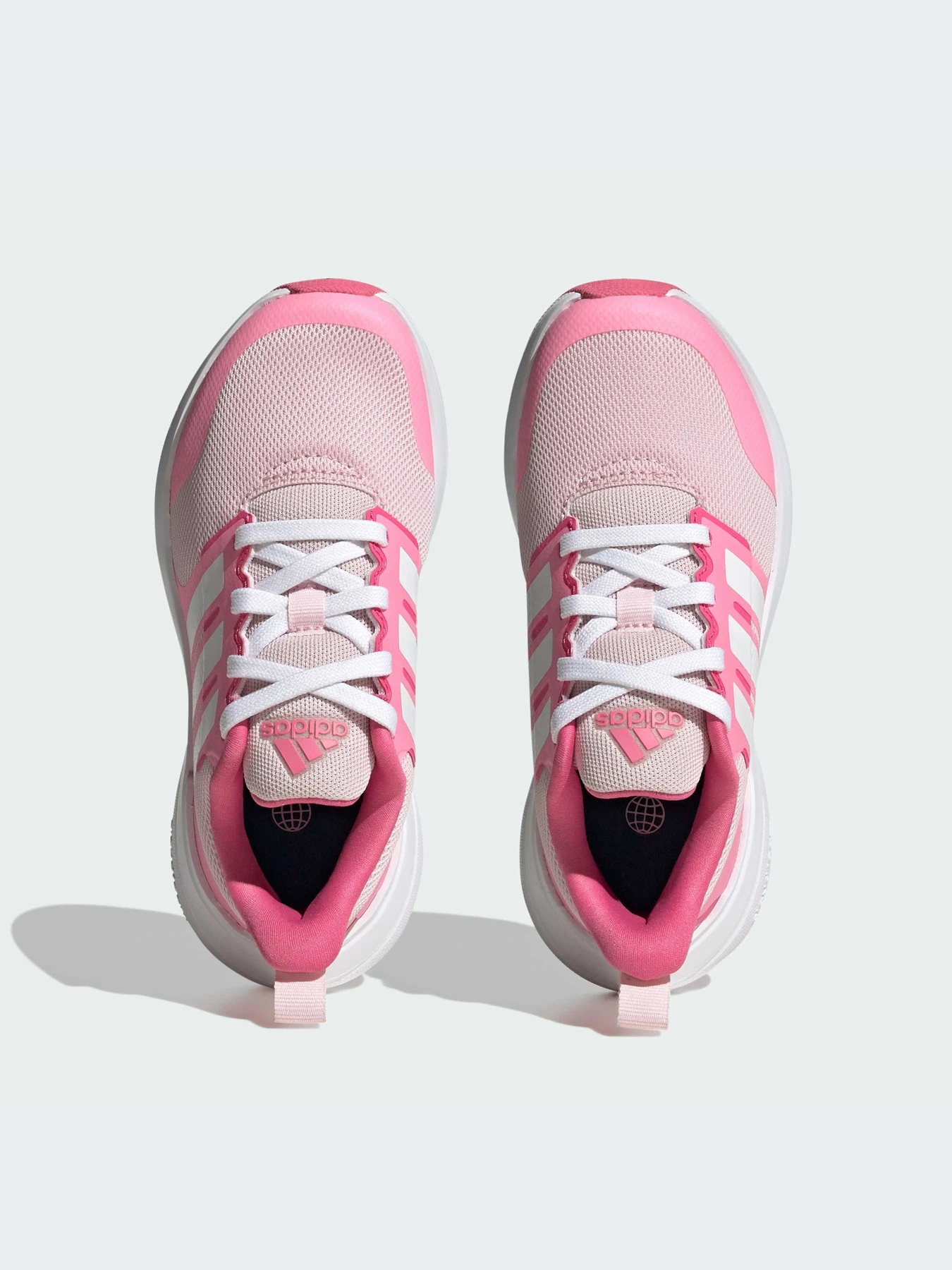 Кроссовки Adidas модель ID2361 Кроссовки Adidas модель ID2361 Фото
