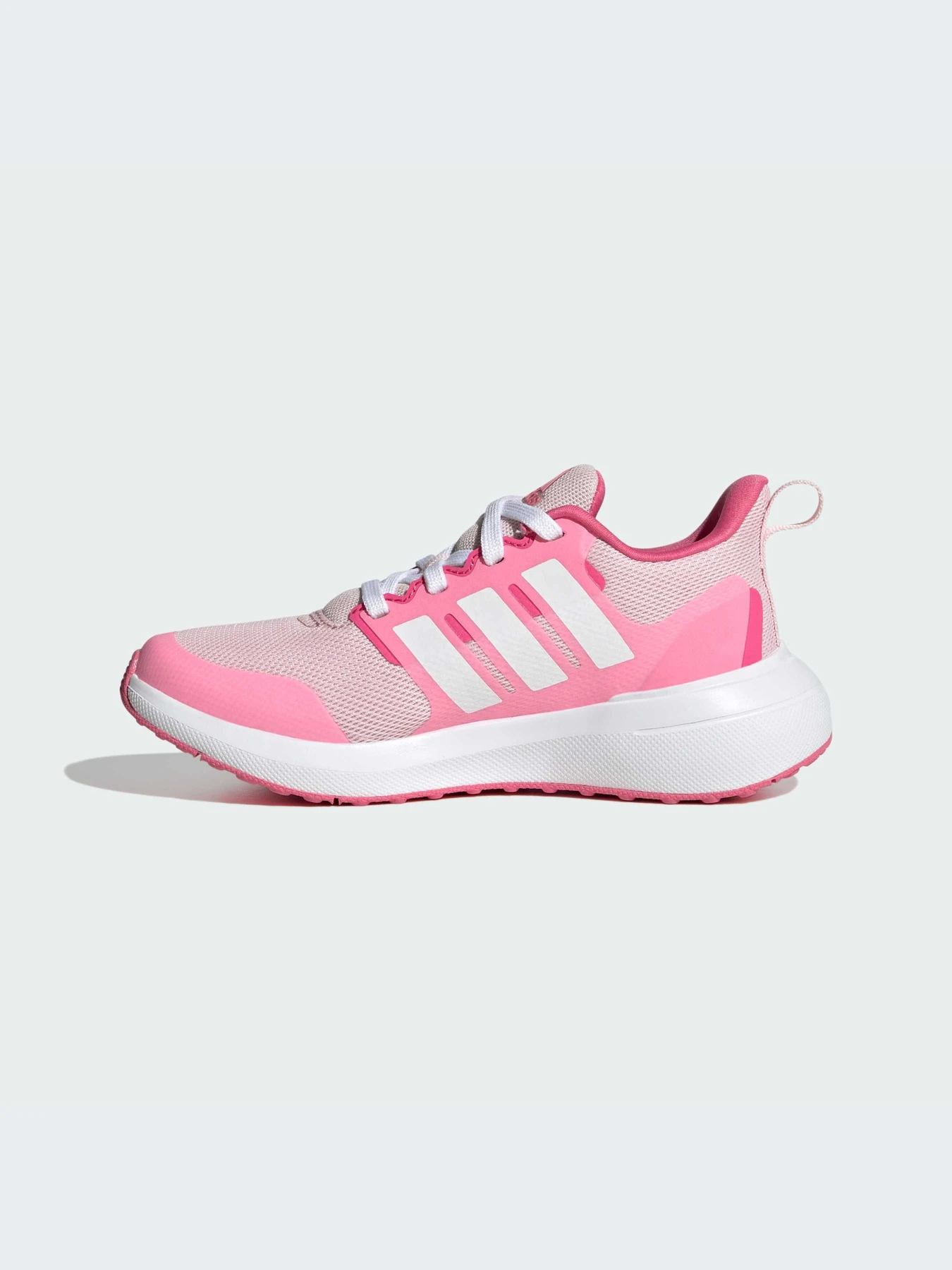 Кроссовки Adidas модель ID2361 Кроссовки Adidas модель ID2361 Фото