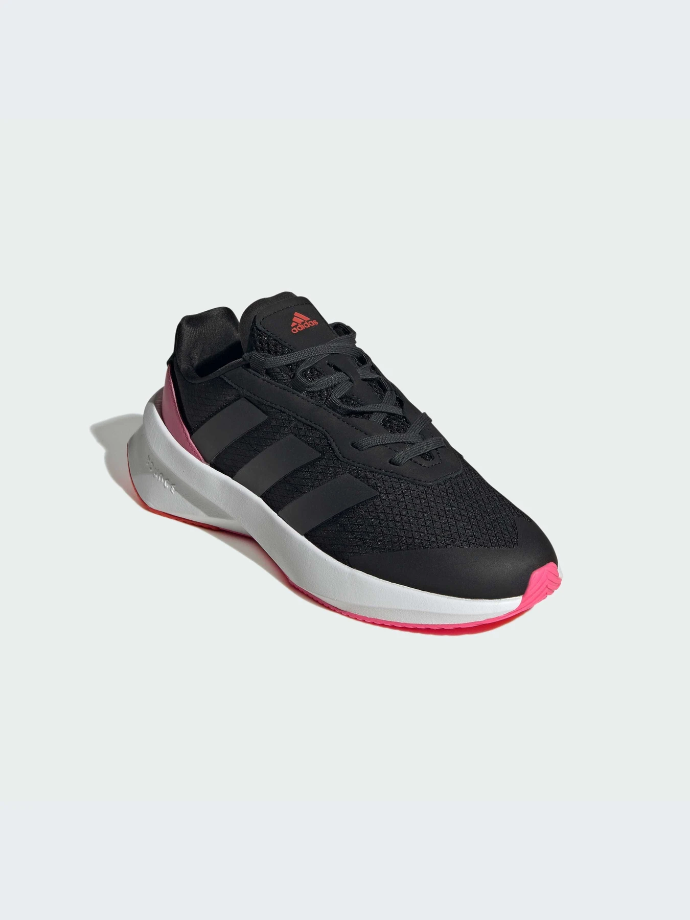 Кроссовки Adidas модель ID2370 Кроссовки Adidas модель ID2370 Фото