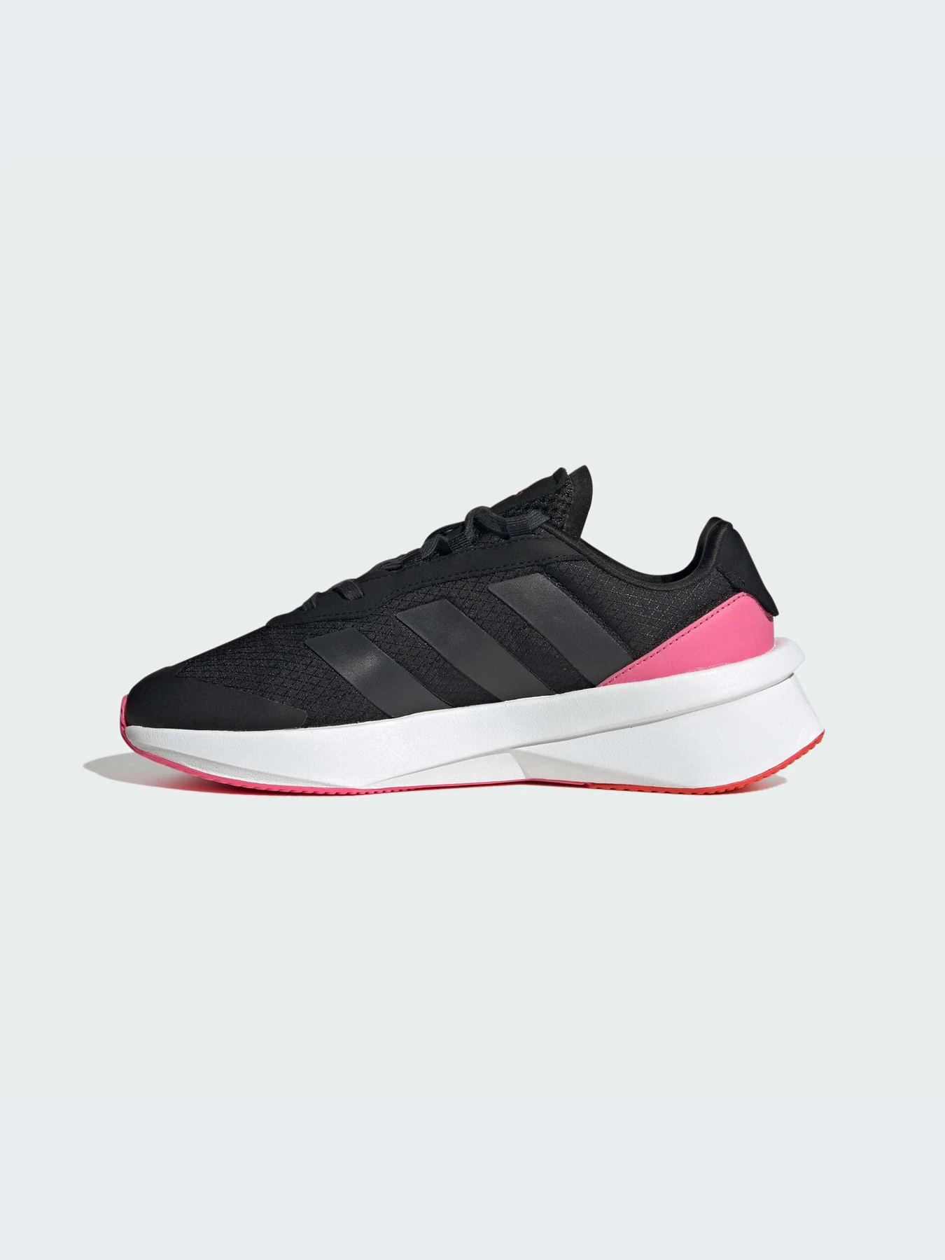 Кроссовки Adidas модель ID2370 Кроссовки Adidas модель ID2370 Фото