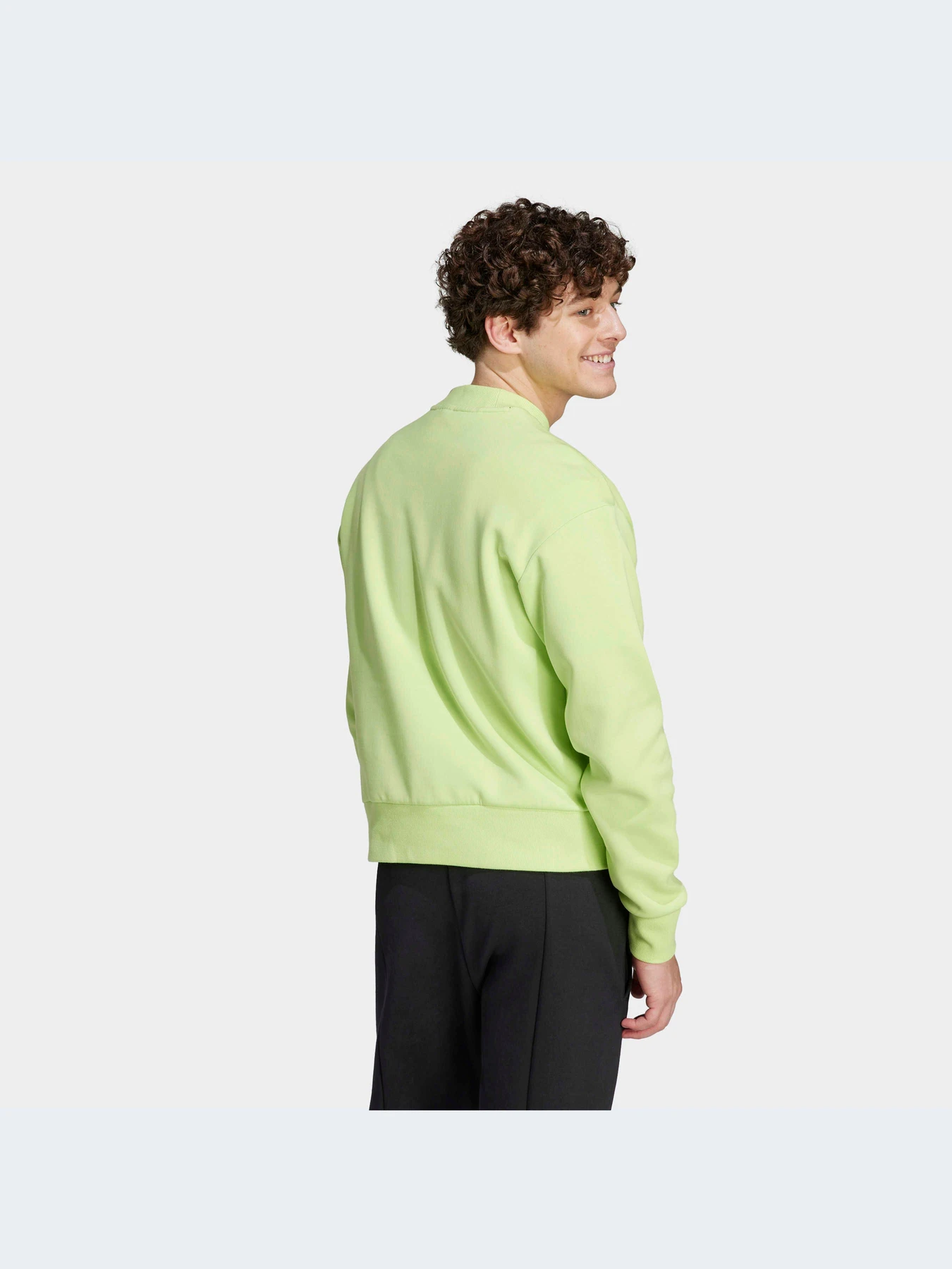 Худи и свитшоты Adidas модель IJ6403 Худи и свитшоты Adidas модель IJ6403 Фото