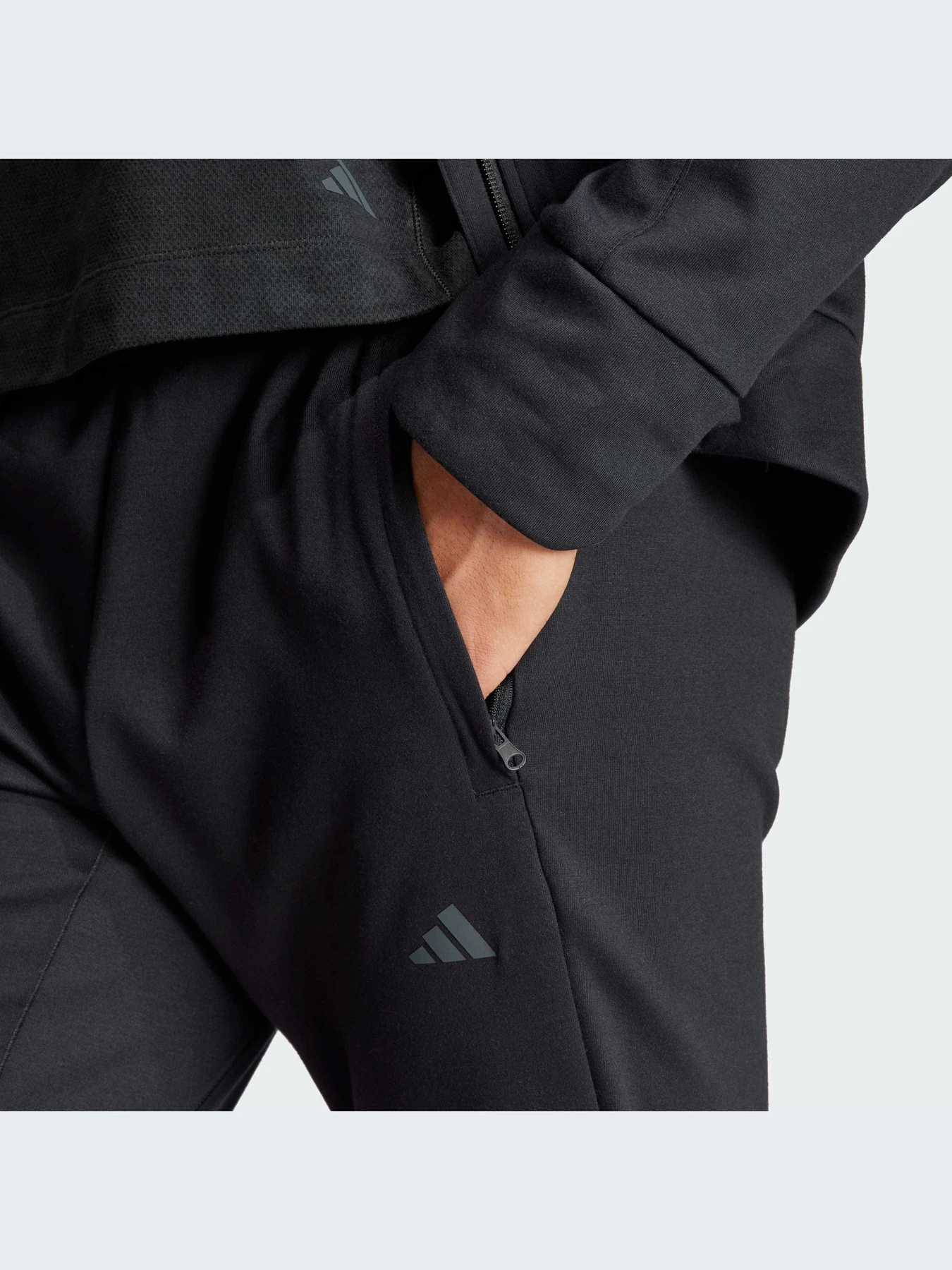 Брюки Adidas модель IM1757 Брюки Adidas модель IM1757 Фото