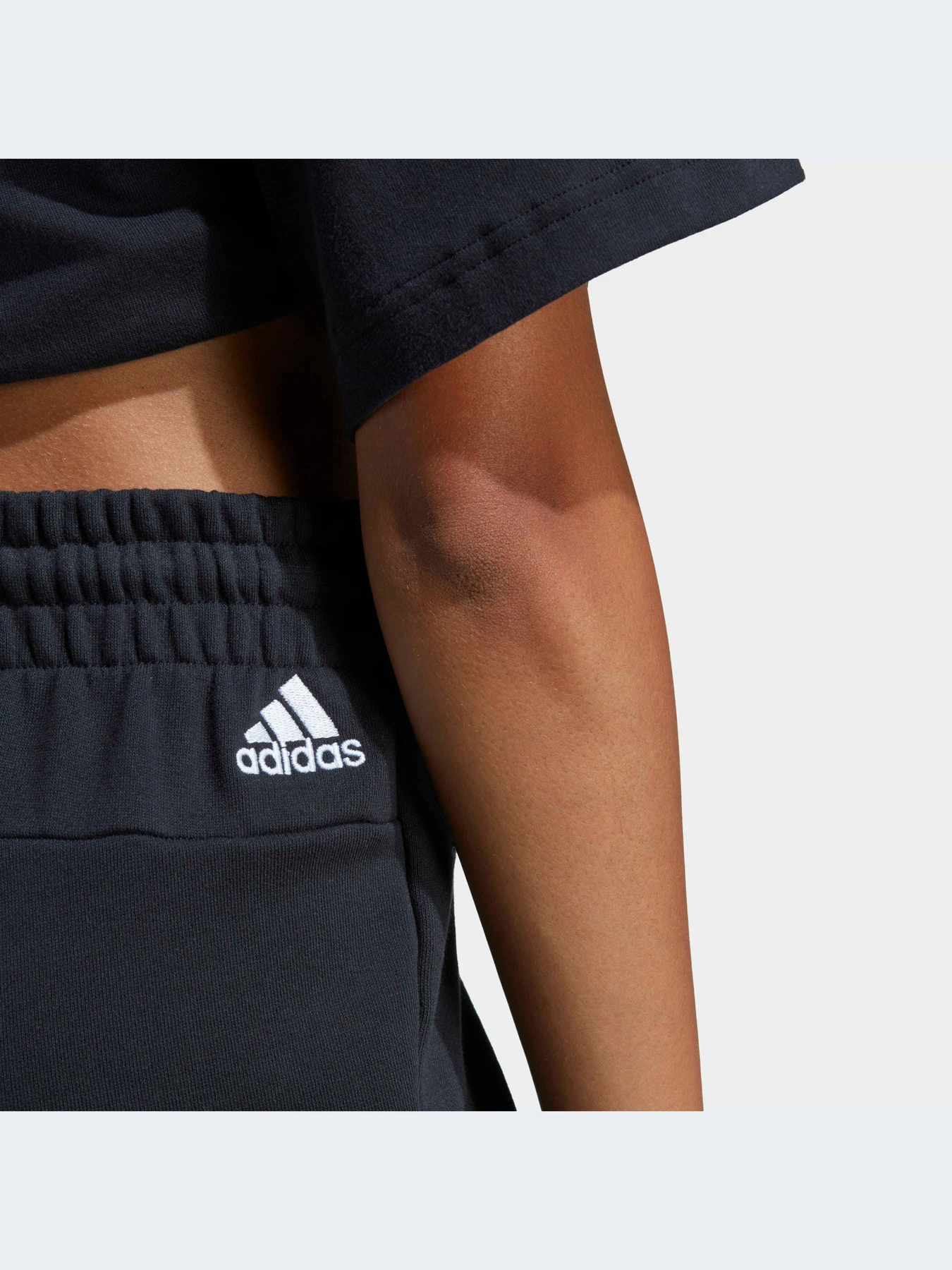Шорти Adidas модель IC4442 Фото