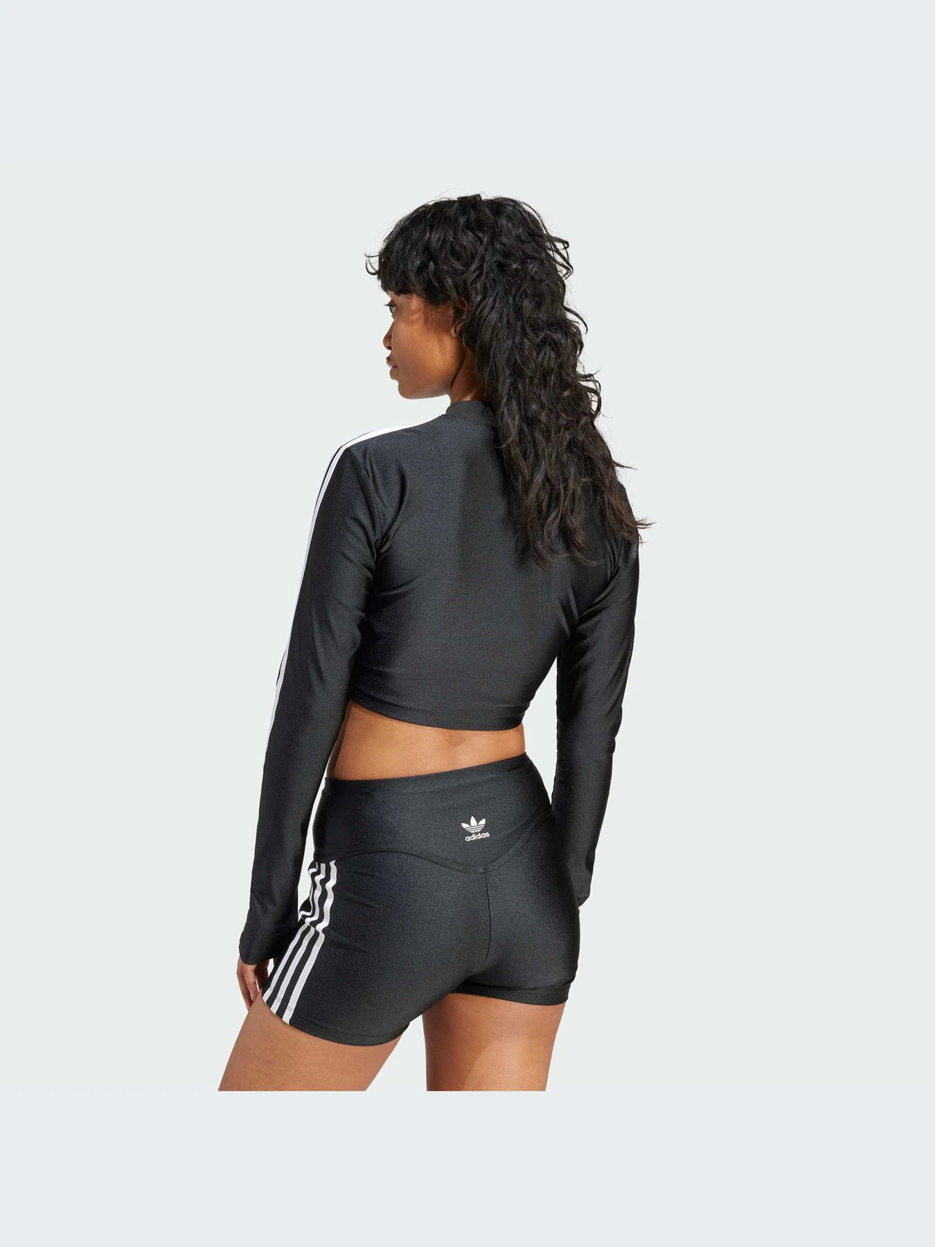 Худи и свитшоты Adidas Adicolor модель IU2428 Фото