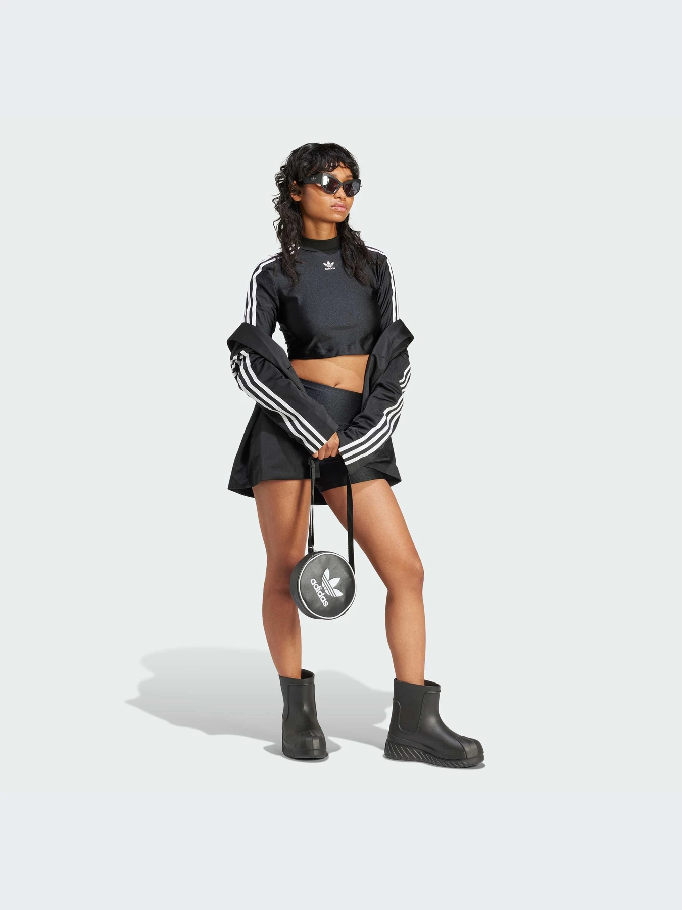 Худи и свитшоты Adidas Adicolor модель IU2428 Фото