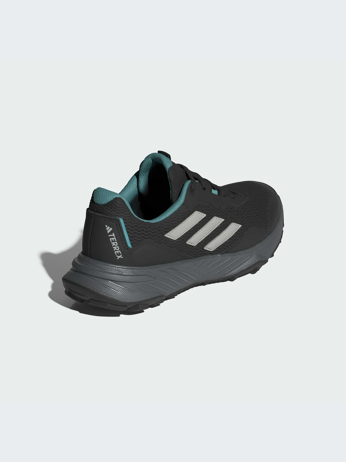 Кросівки Adidas модель IE5909 Кросівки Adidas модель IE5909 Фото