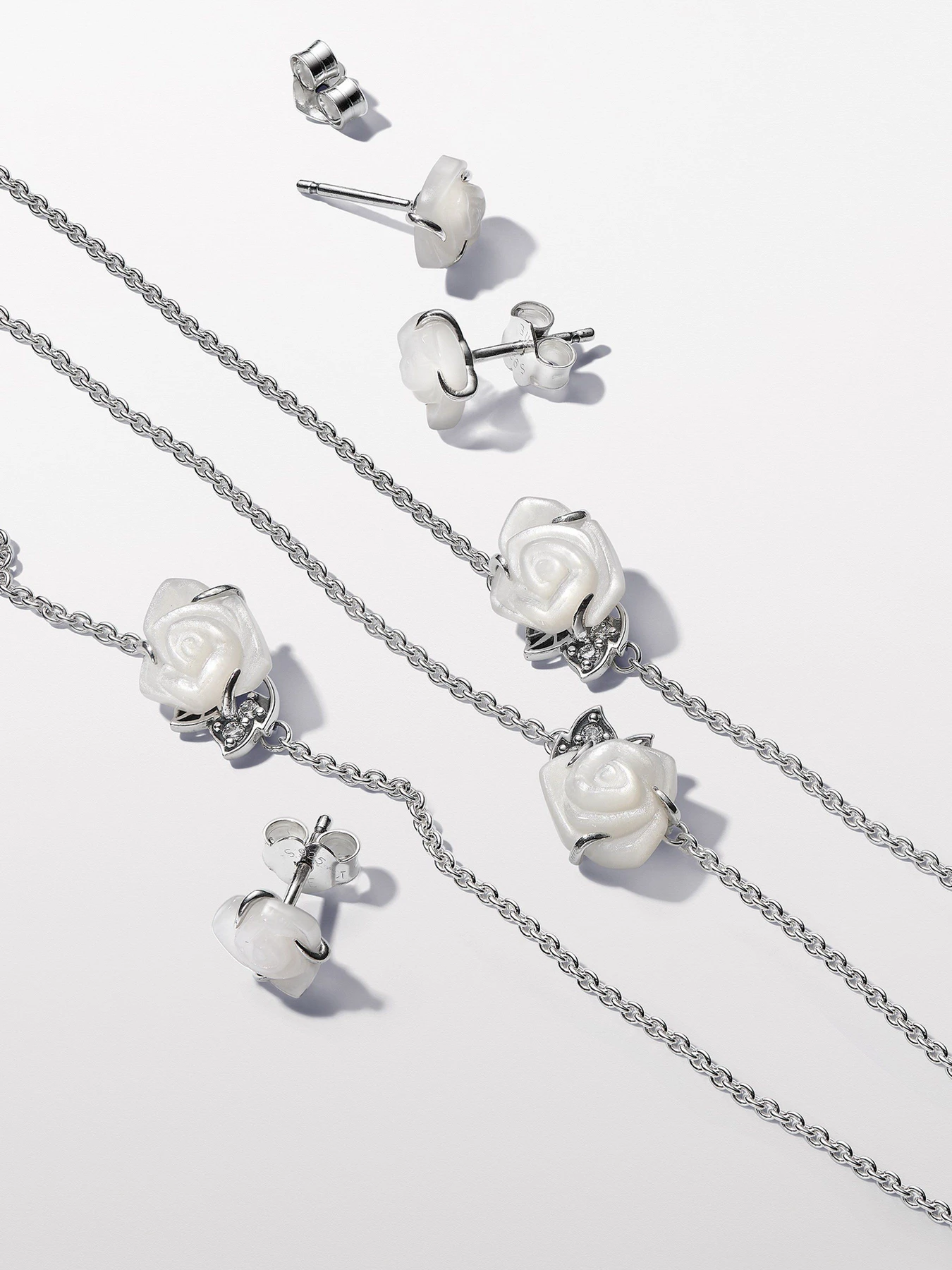 Кольє PANDORA модель 393206C01 Кольє PANDORA модель 393206C01 Фото
