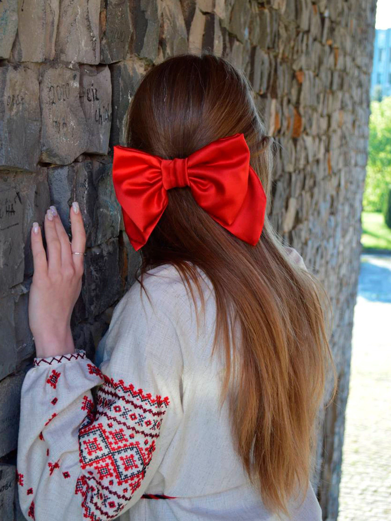 Красный большой бант, модный и стильный аксессуар заколка для волос MyScarf модель ba_047114 Фото