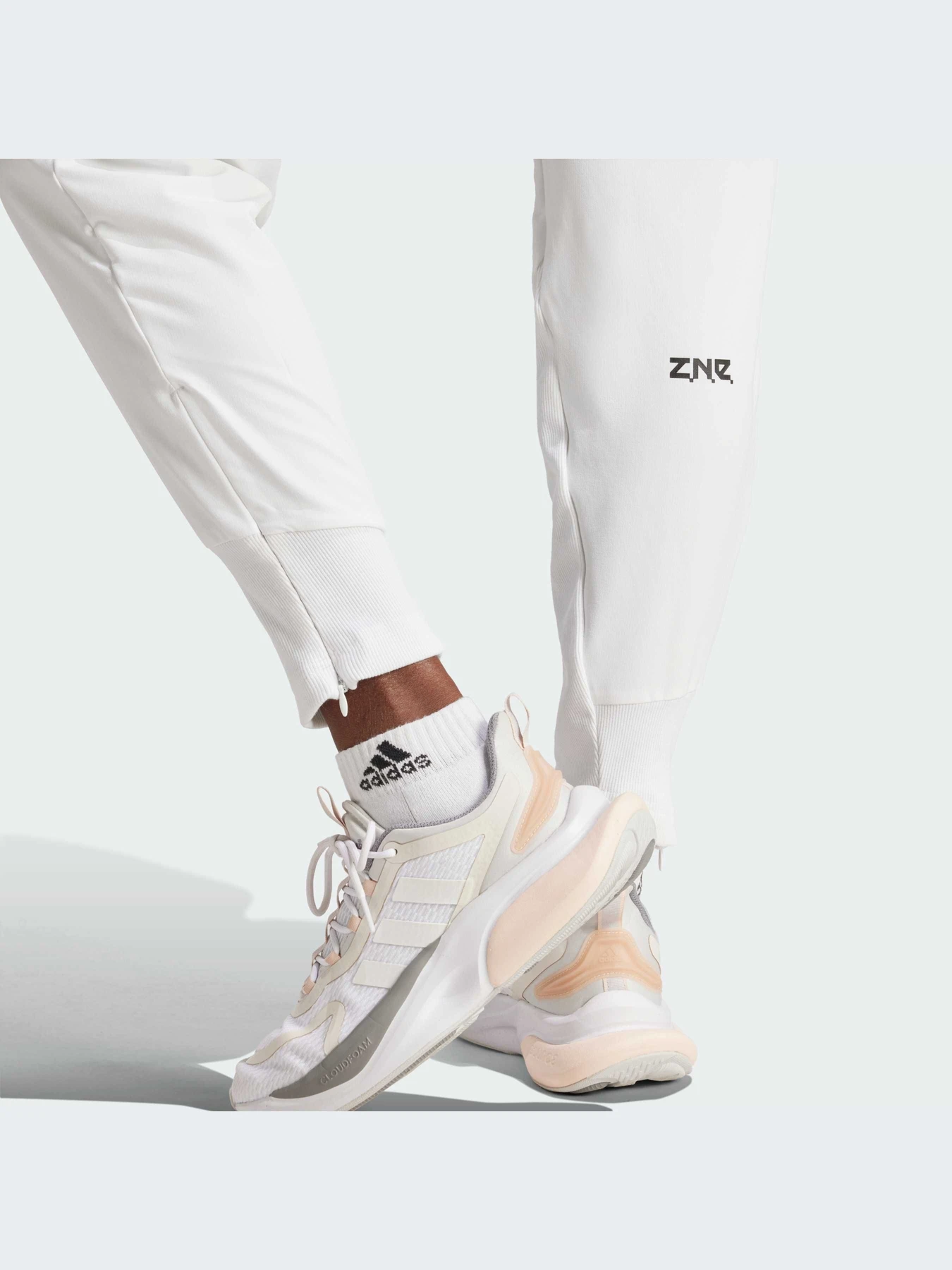 Брюки Adidas ZNE модель IS1874 Фото