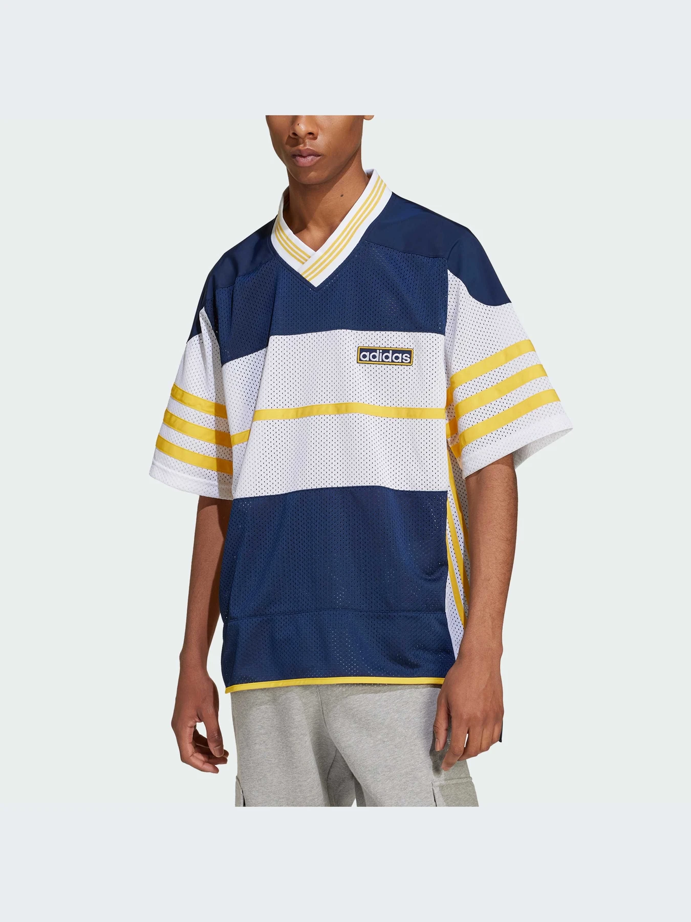 Футболки и поло Adidas Adicolor модель IU2361 Футболки и поло Adidas Adicolor модель IU2361 Фото