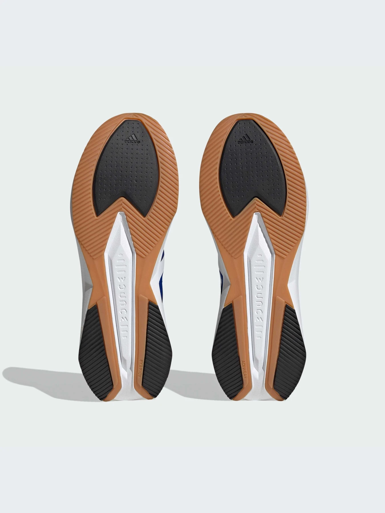 Кроссовки Adidas модель IG2382 Кроссовки Adidas модель IG2382 Фото