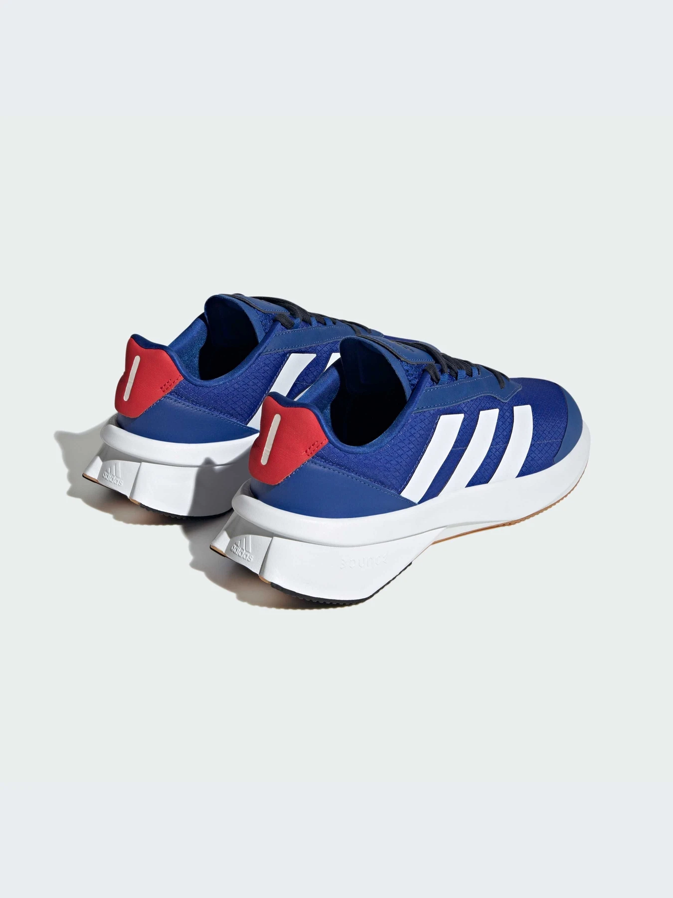 Кроссовки Adidas модель IG2382 Кроссовки Adidas модель IG2382 Фото