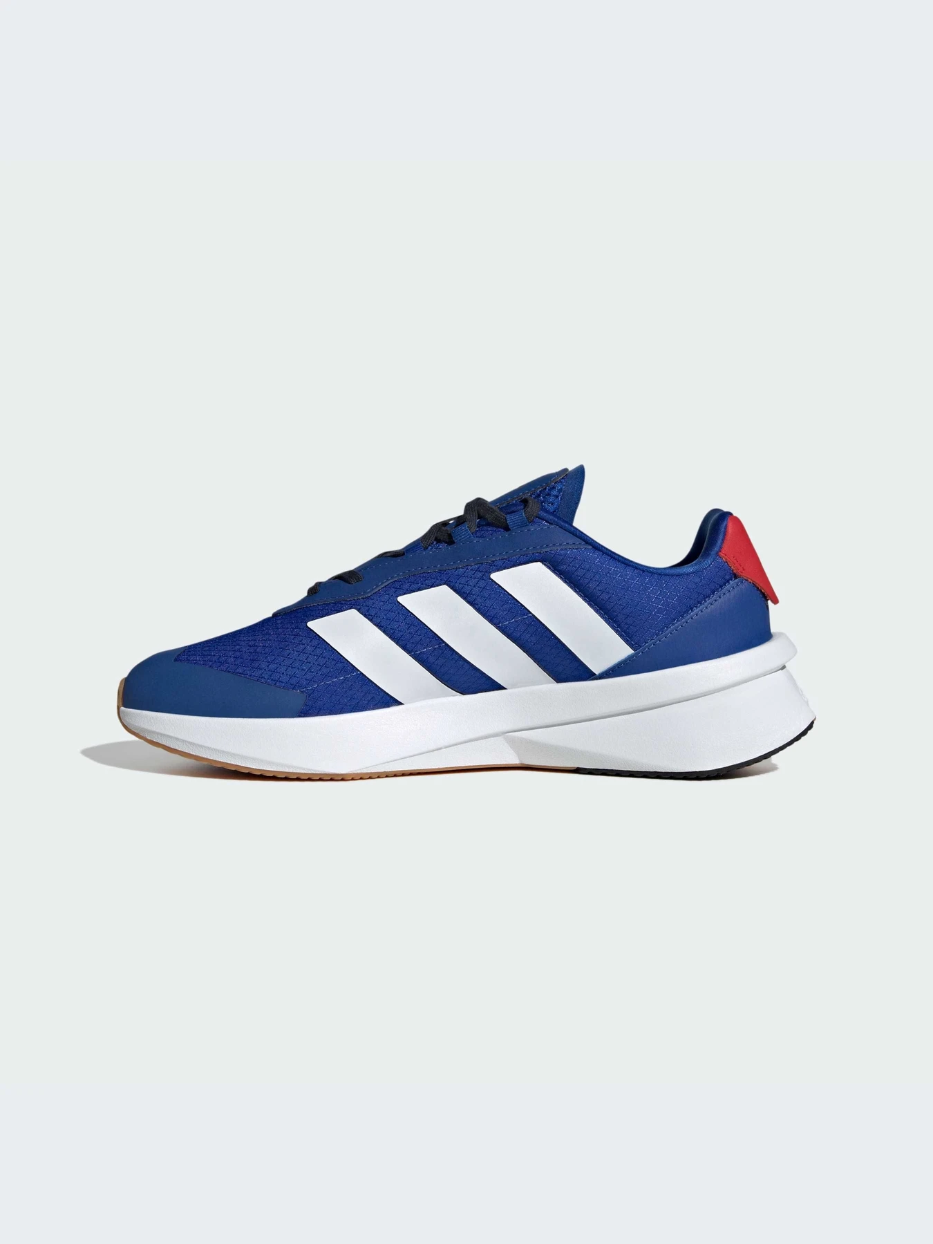 Кроссовки Adidas модель IG2382 Кроссовки Adidas модель IG2382 Фото