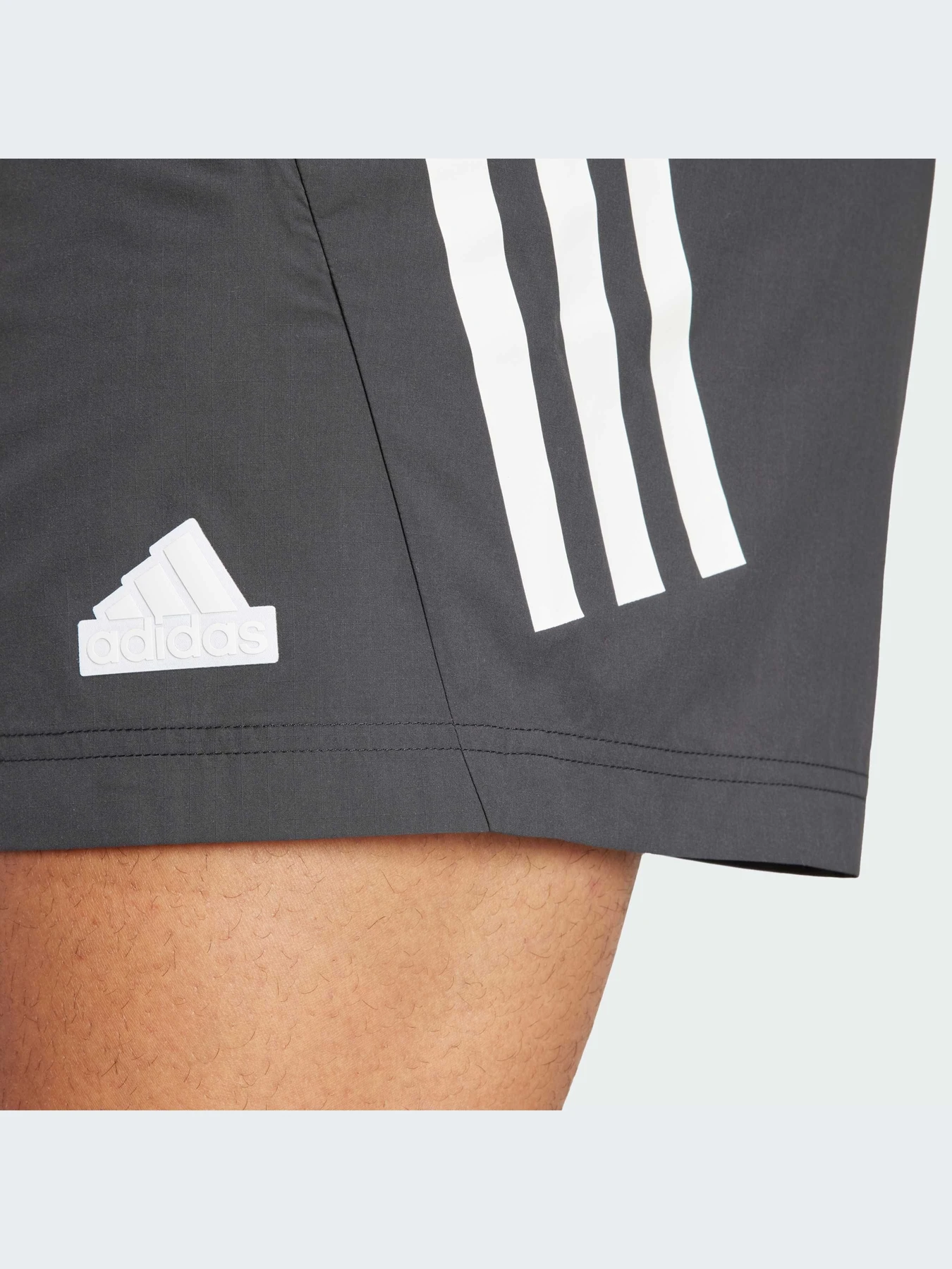 Шорти Adidas Культові силуети модель IR9221 Шорти Adidas Культові силуети модель IR9221 Фото