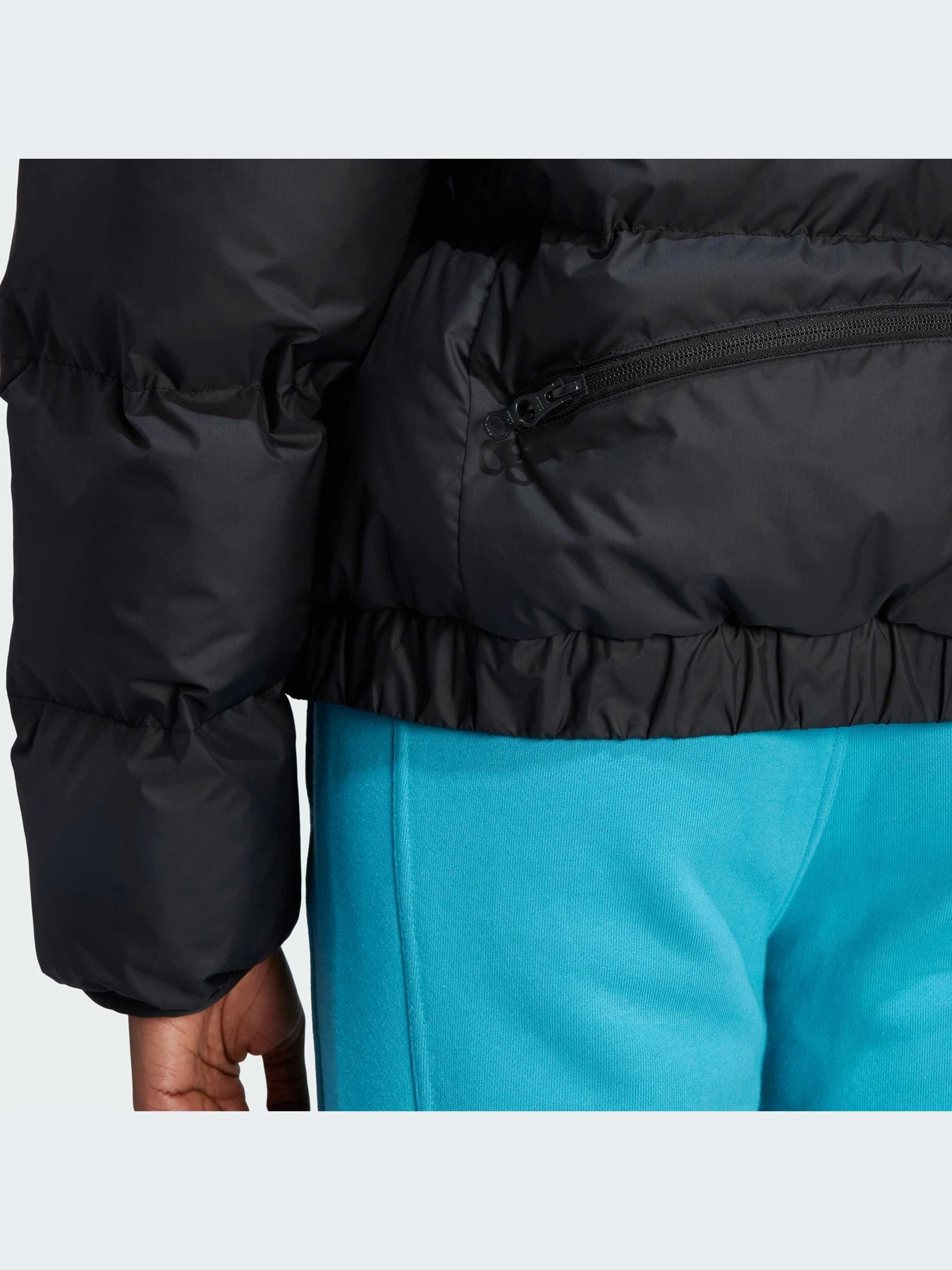 Куртки и дубленки Adidas модель IL9613 Куртки и дубленки Adidas модель IL9613 Фото