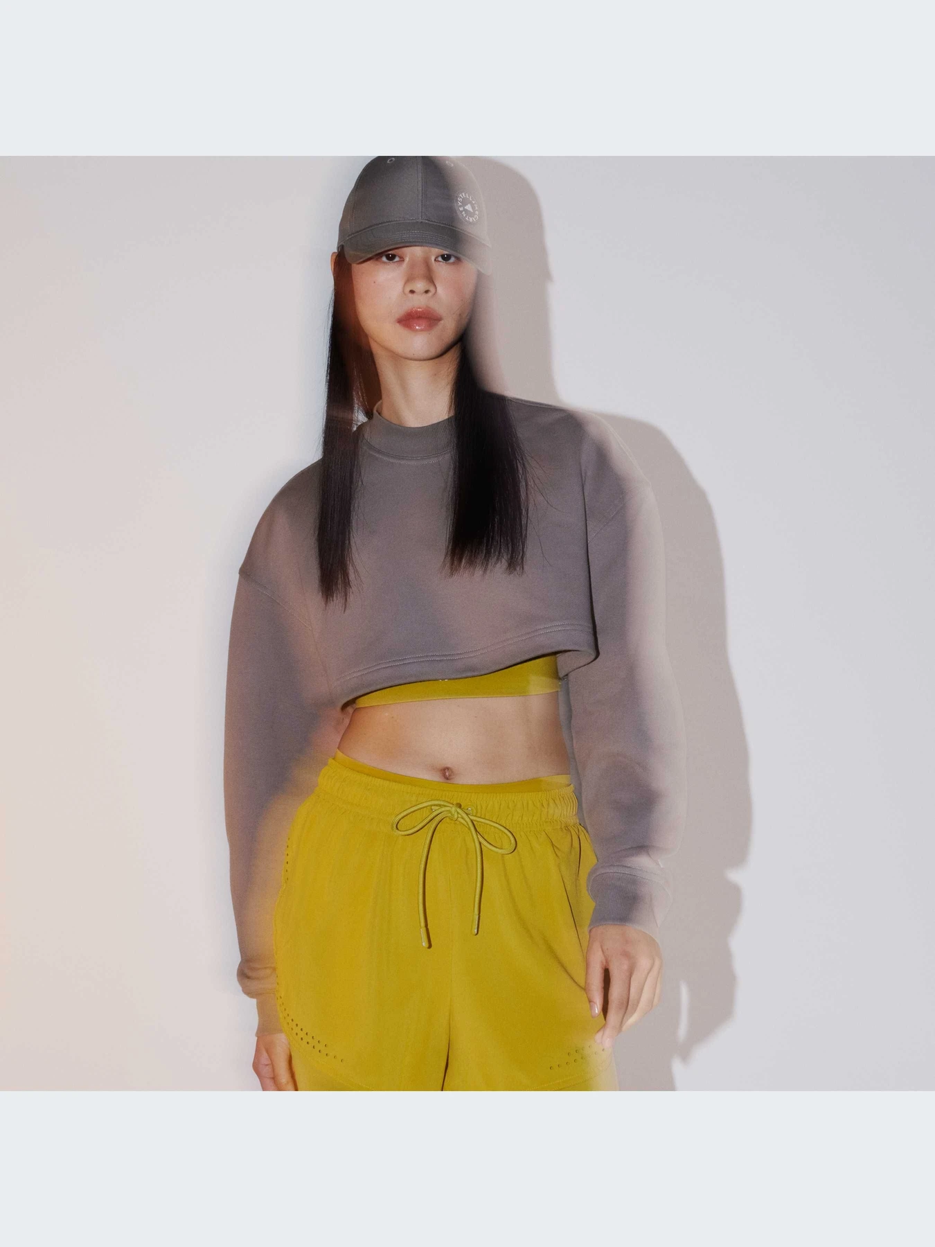 Худи и свитшоты Adidas by Stella McCartney модель IT8278 Худи и свитшоты Adidas by Stella McCartney модель IT8278 Фото