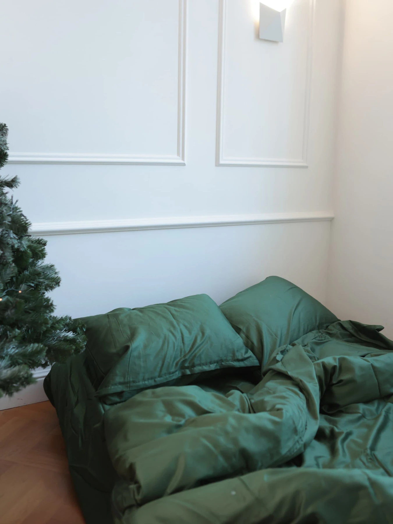 Комплект постельного белья с ткани Сатин Изумрудный цвет BedclozZzes модель 3649 Комплект постельного белья с ткани Сатин Изумрудный цвет BedclozZzes модель 3649 Фото