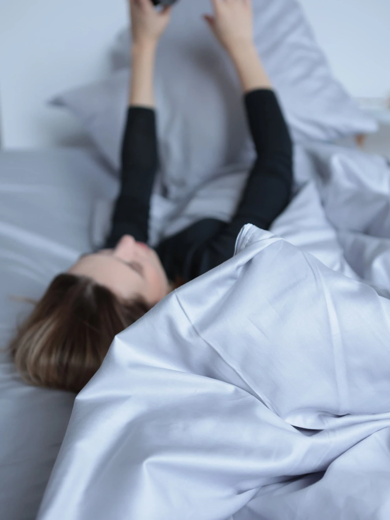 Комплект постельного белья с ткани Сатин Светло-серый цвет BedclozZzes модель 7423 Комплект постельного белья с ткани Сатин Светло-серый цвет BedclozZzes модель 7423 Фото