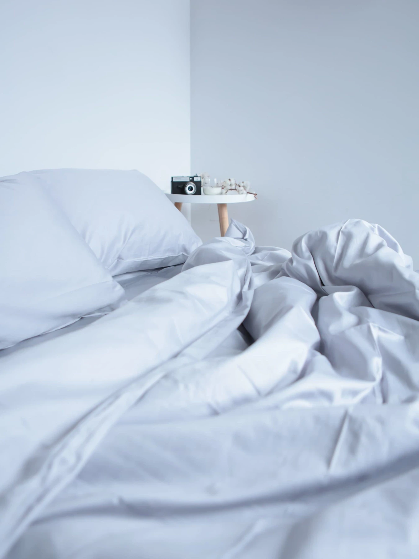 Комплект постельного белья с ткани Сатин Светло-серый цвет BedclozZzes модель 7423 Комплект постельного белья с ткани Сатин Светло-серый цвет BedclozZzes модель 7423 Фото
