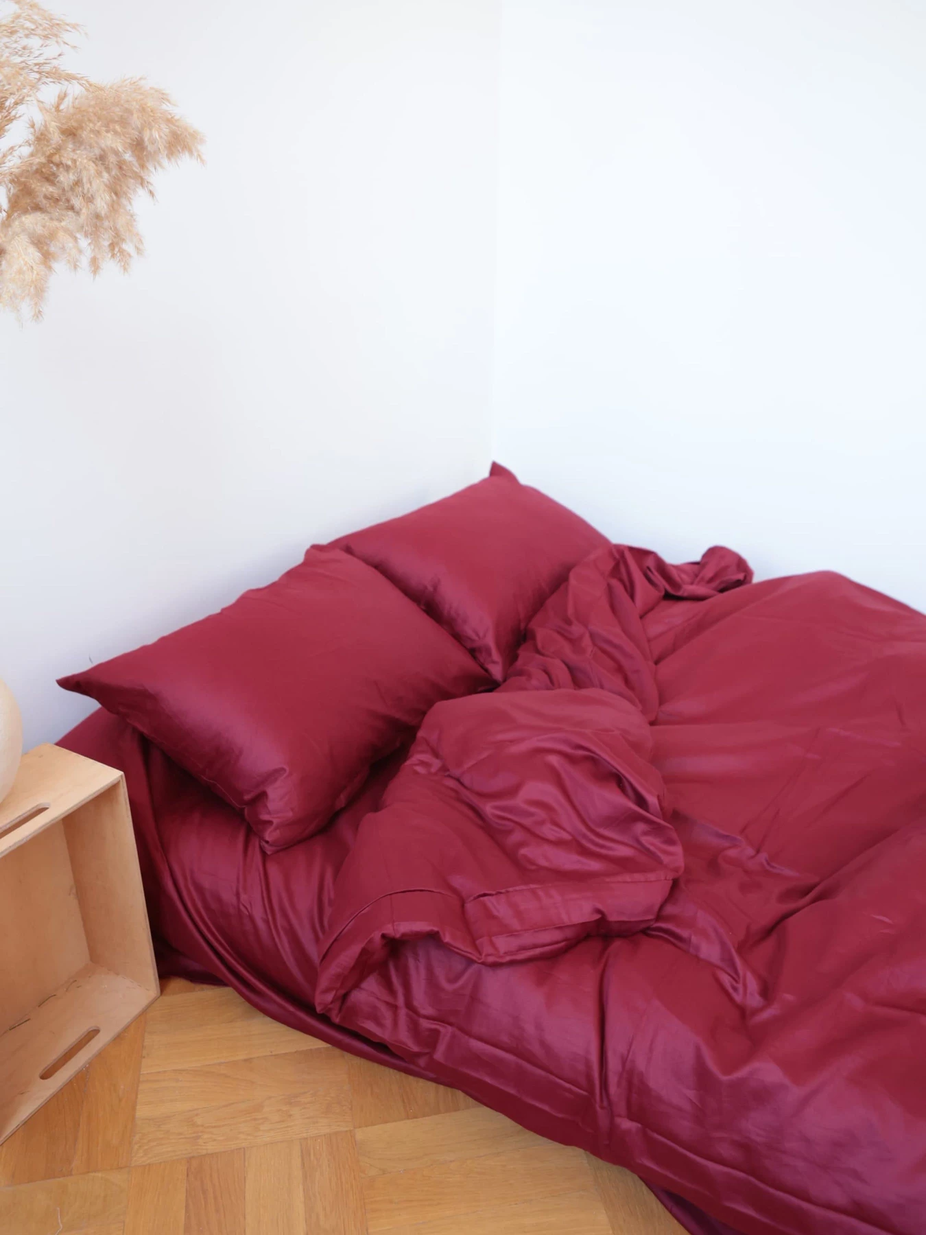 Комплект постільної білизни з тканини Сатин Бордовий колір BedclozZzes модель 8972 Комплект постільної білизни з тканини Сатин Бордовий колір BedclozZzes модель 8972 Фото
