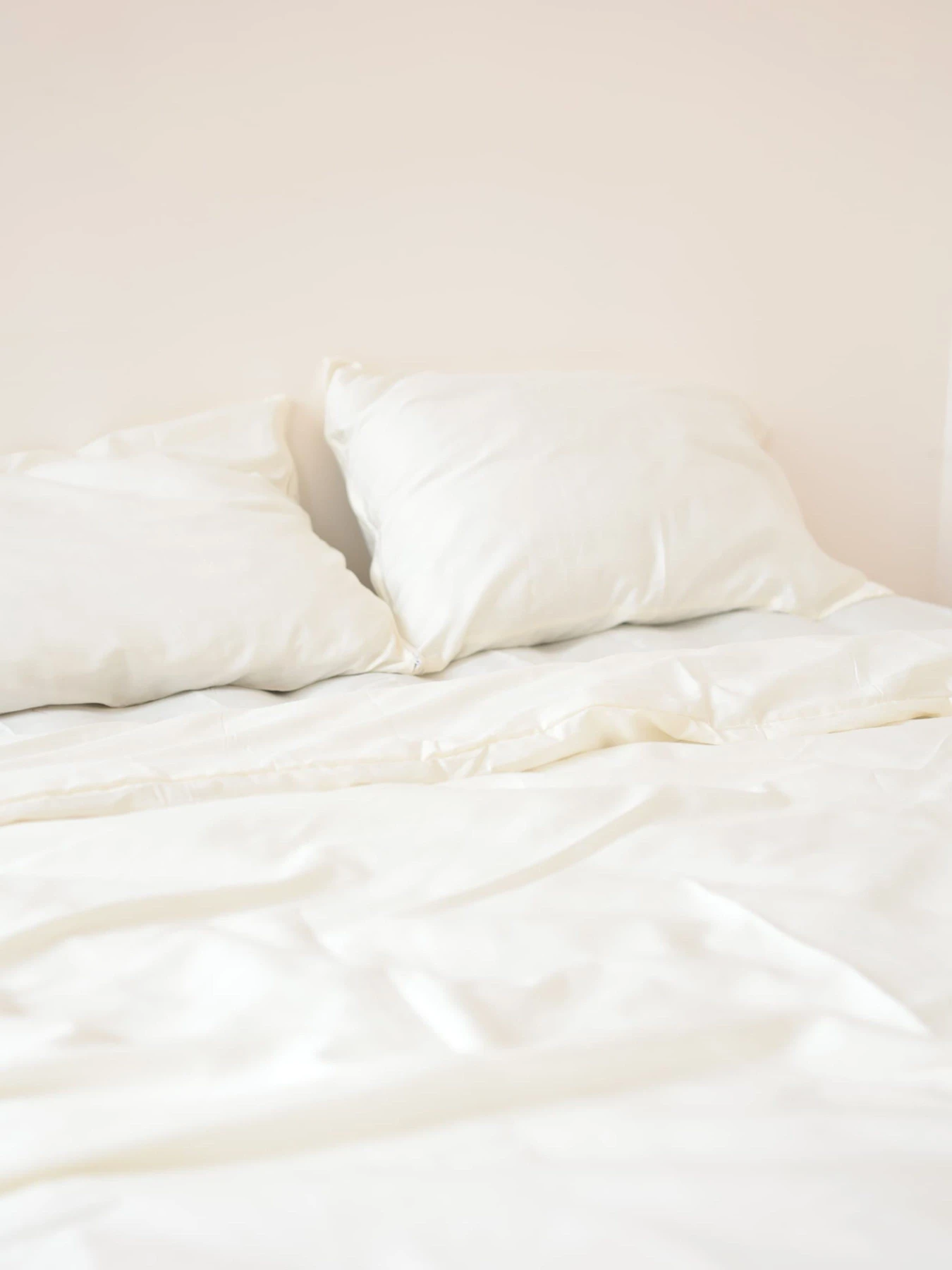 Комплект постельного белья с ткани Сатин молочный цвет BedclozZzes модель 15709 Комплект постельного белья с ткани Сатин молочный цвет BedclozZzes модель 15709 Фото