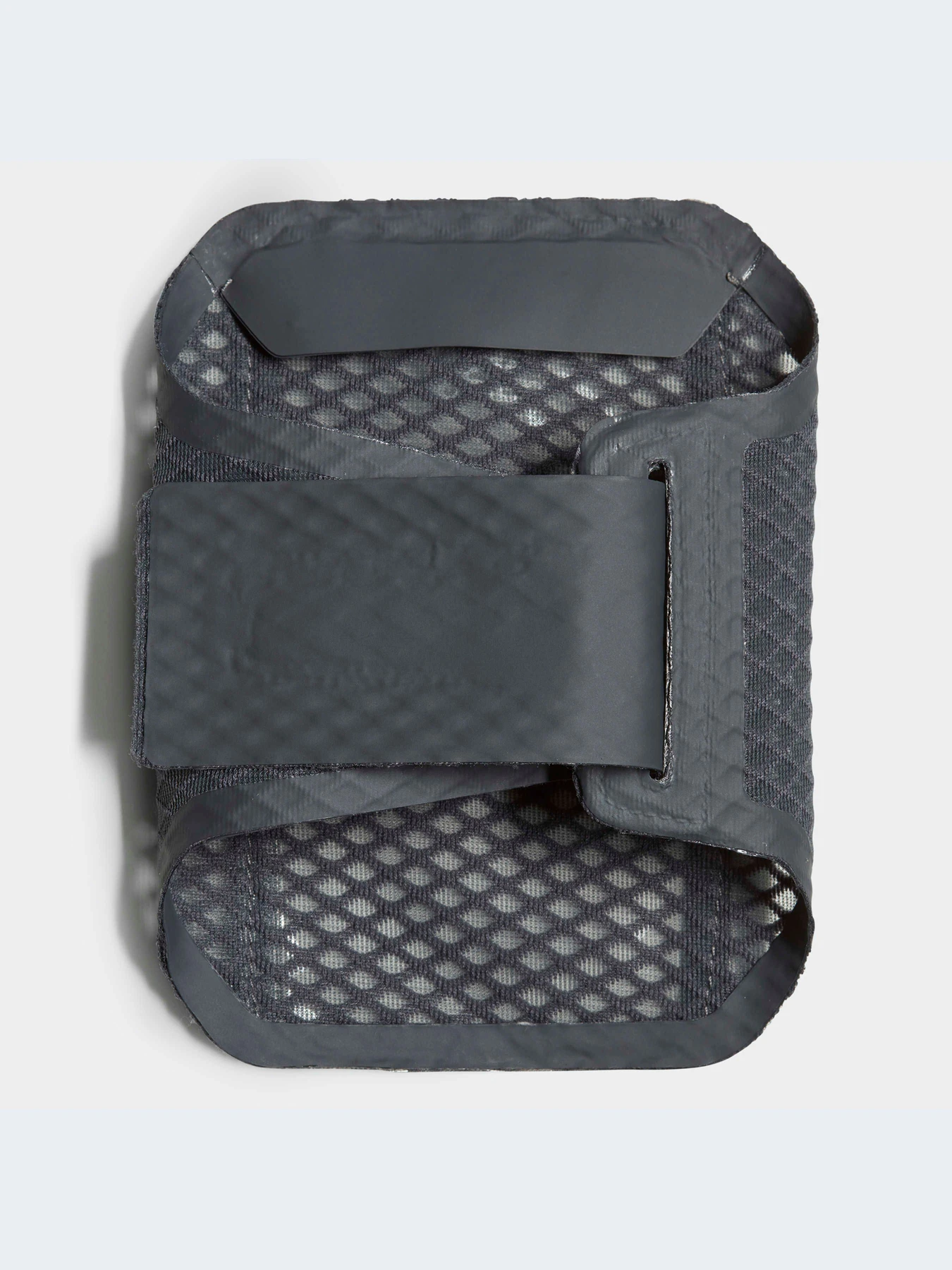 Аксессуары для смартфонов Adidas модель DT7087 Аксессуары для смартфонов Adidas модель DT7087 Фото