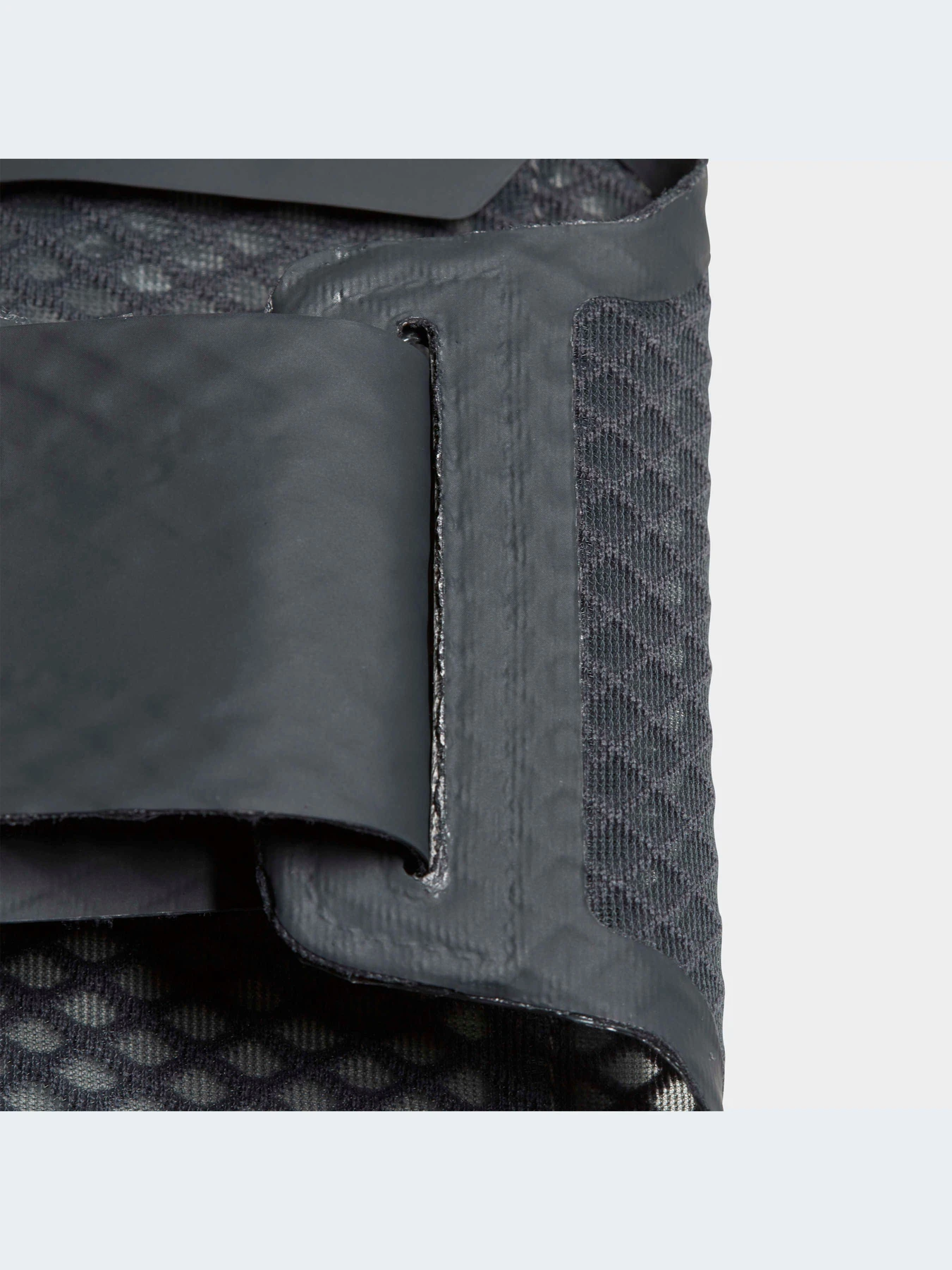 Аксессуары для смартфонов Adidas модель DT7087 Аксессуары для смартфонов Adidas модель DT7087 Фото