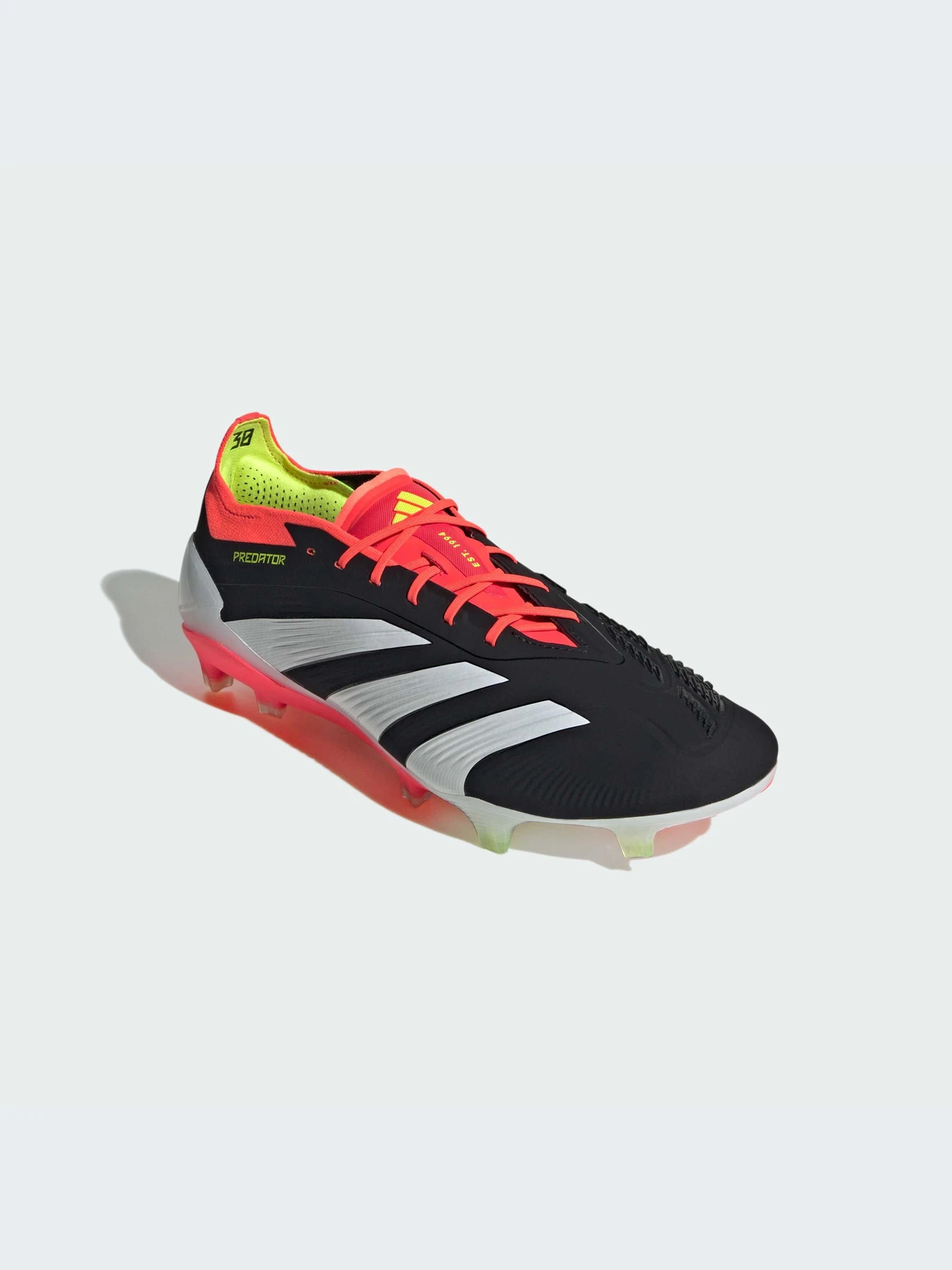 Кроссовки Adidas Predator модель IE1802 Фото