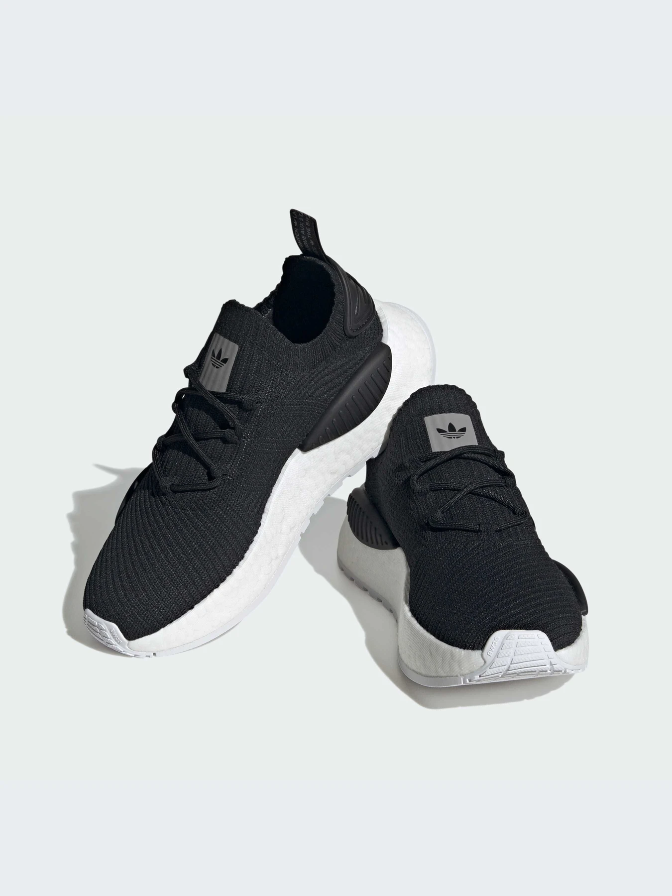 Кроссовки Adidas NMD модель IG0480 Фото