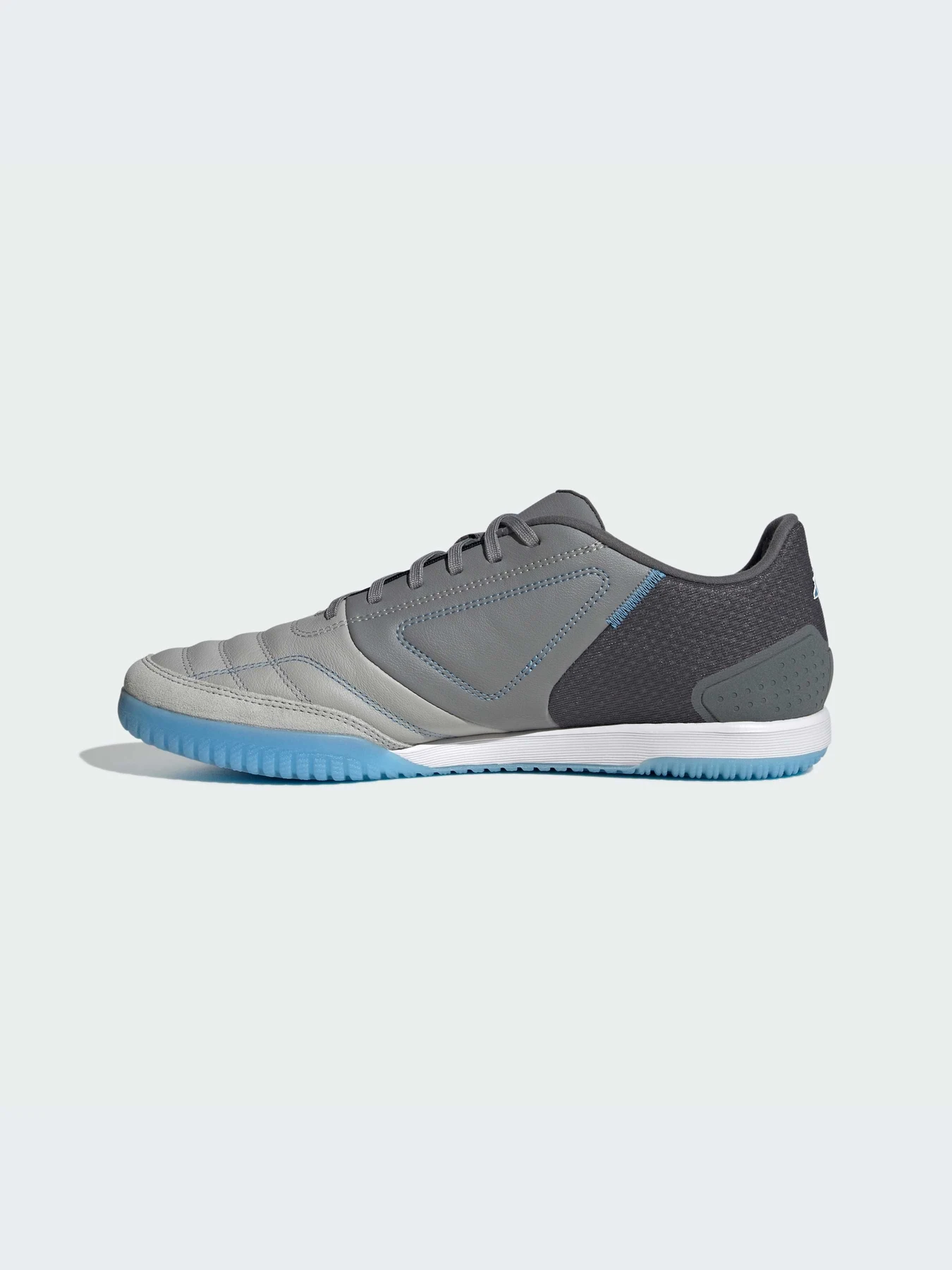 Кроссовки Adidas модель IE7551 Кроссовки Adidas модель IE7551 Фото