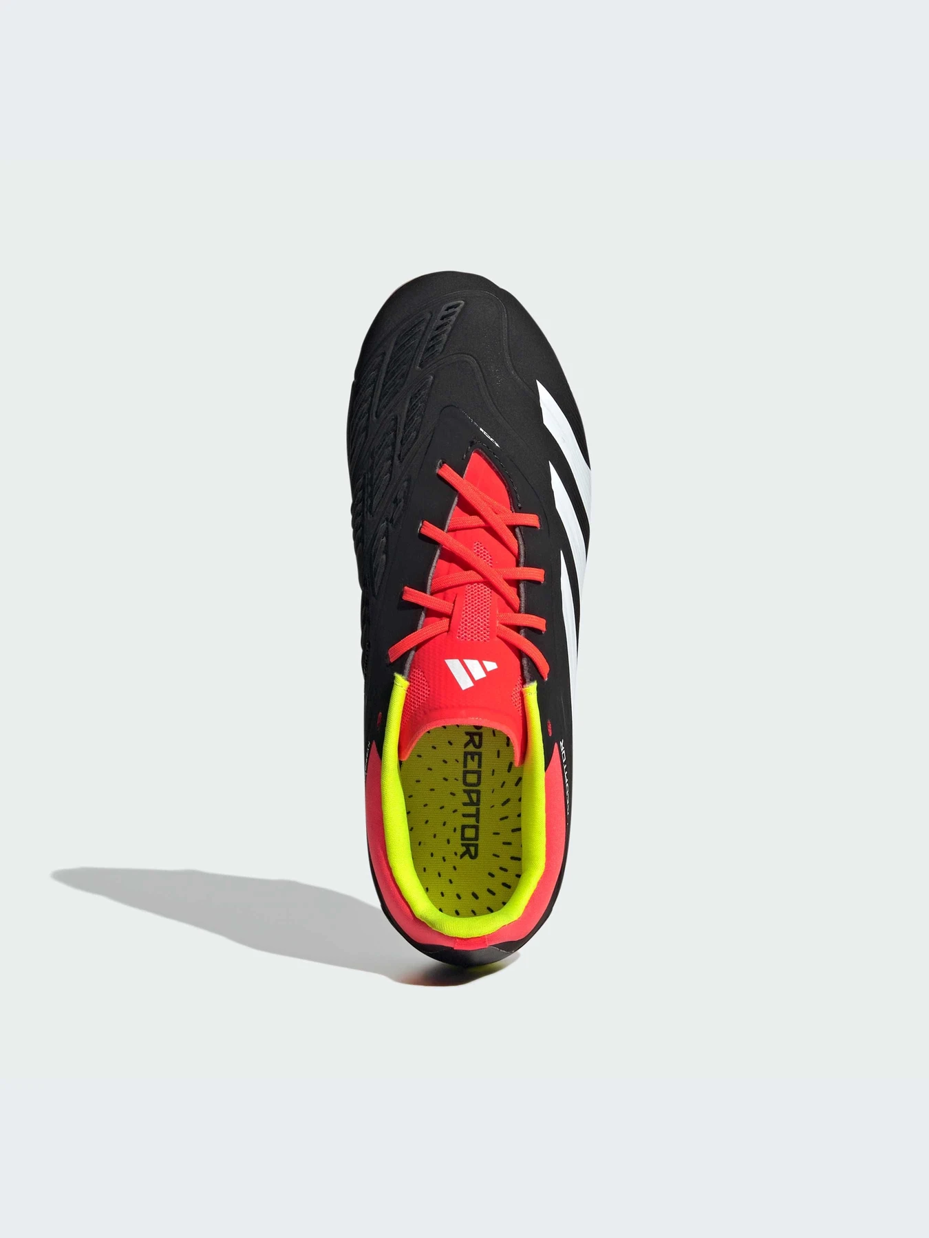 Кросівки Adidas Predator модель IG7746 Кросівки Adidas Predator модель IG7746 Фото
