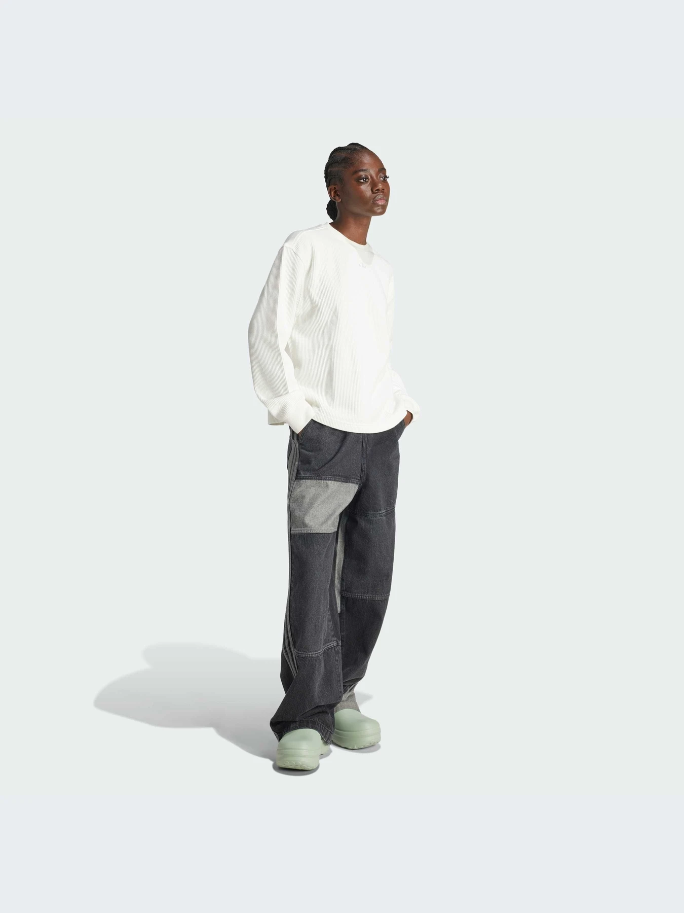 Джинсы Adidas KSENIASCHNAIDER Patchwork модель IS0514 Фото