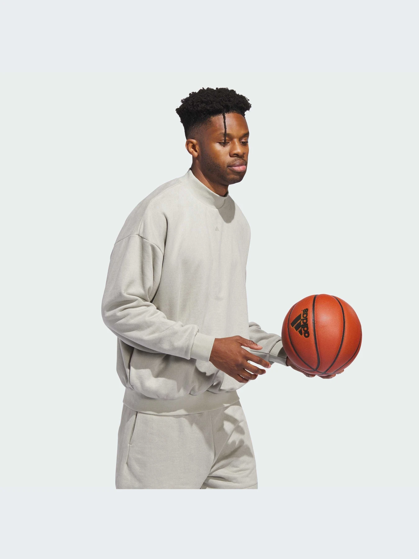 Худи и свитшоты Adidas модель IN7698 Худи и свитшоты Adidas модель IN7698 Фото