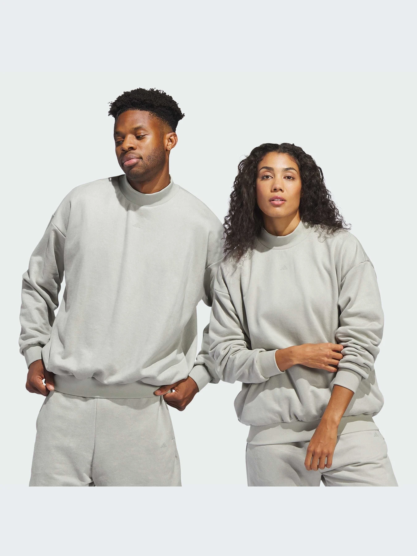 Худи и свитшоты Adidas модель IN7698 Худи и свитшоты Adidas модель IN7698 Фото