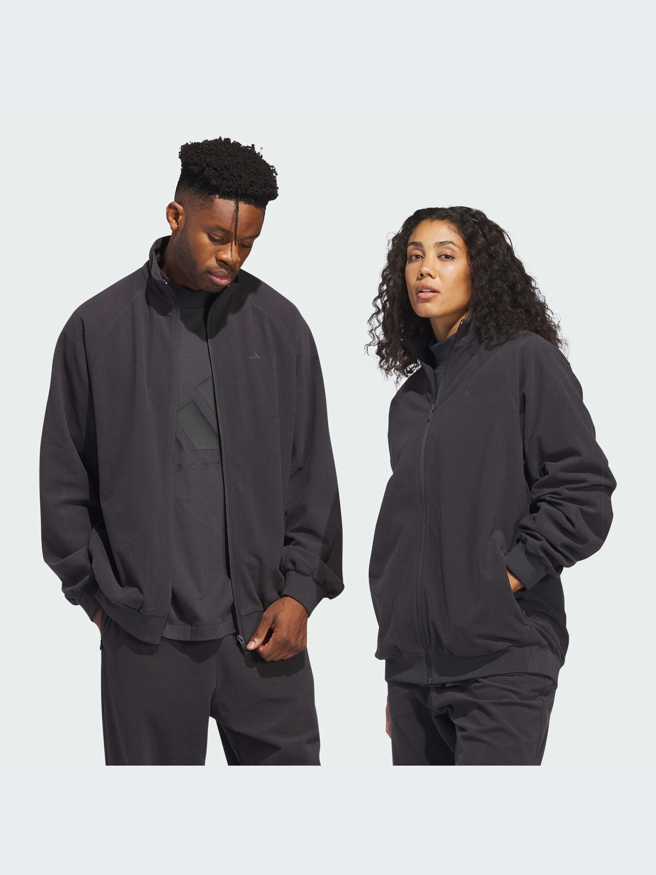 Худи и свитшоты Adidas модель IT2471 Худи и свитшоты Adidas модель IT2471 Фото