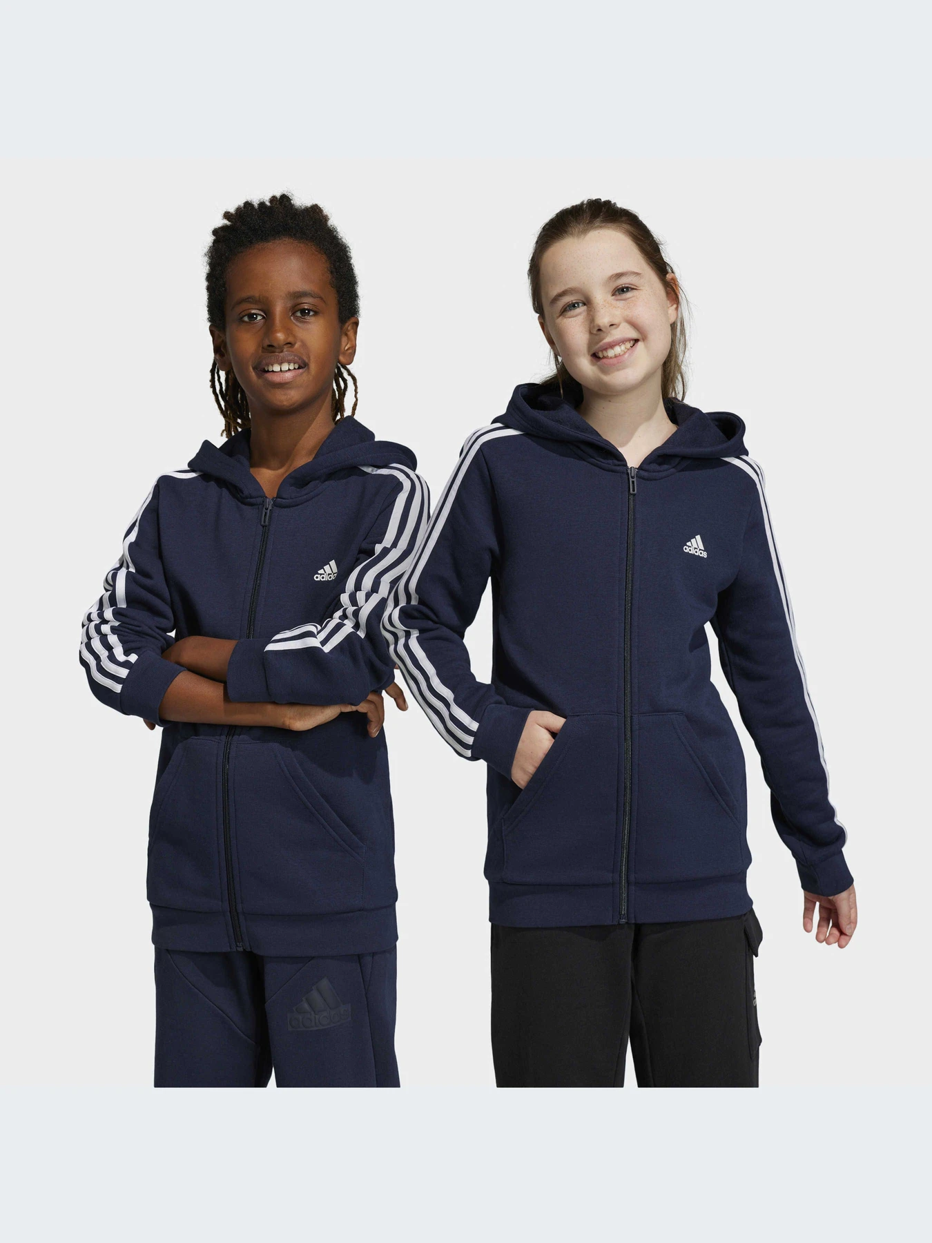 Худи и свитшоты Adidas модель IC0600 Худи и свитшоты Adidas модель IC0600 Фото