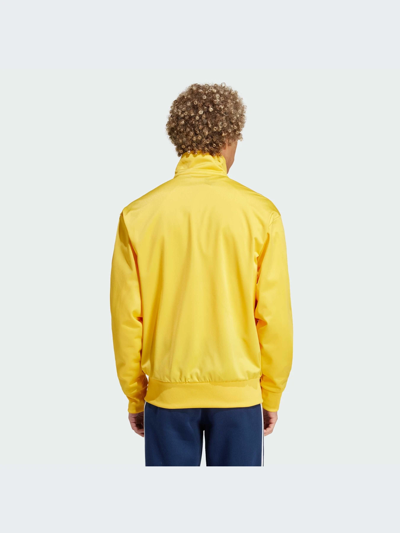 Худи и свитшоты Adidas модель IR9891 Худи и свитшоты Adidas модель IR9891 Фото
