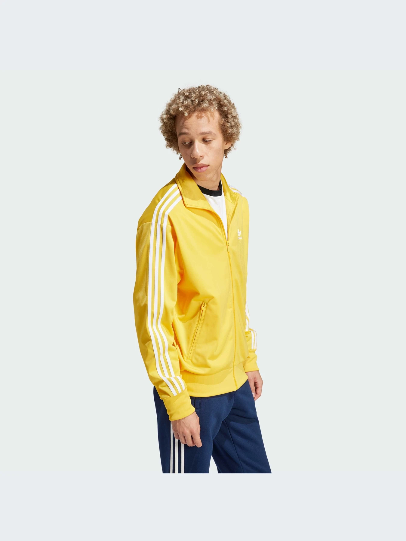 Худи и свитшоты Adidas модель IR9891 Худи и свитшоты Adidas модель IR9891 Фото