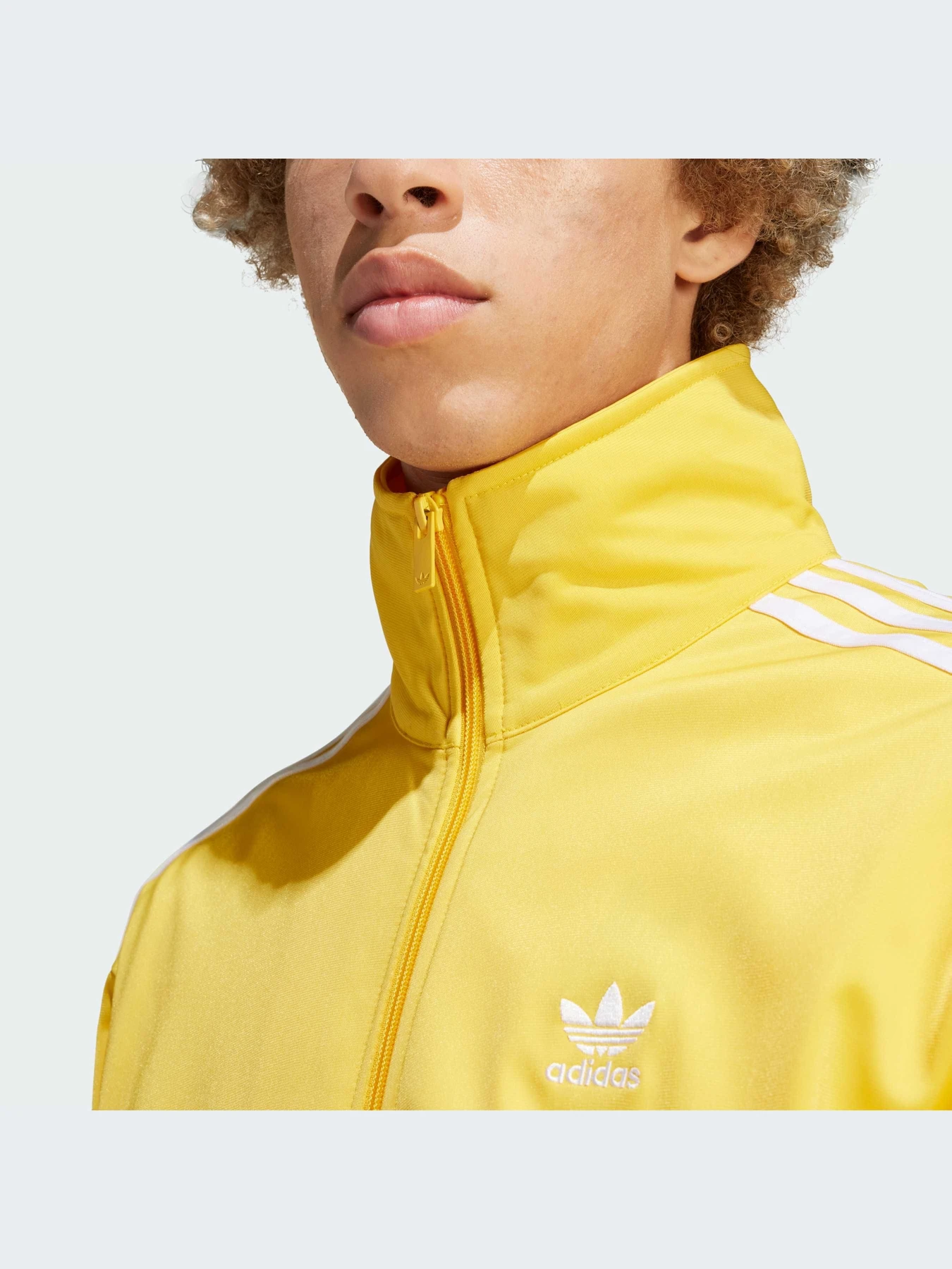 Худи и свитшоты Adidas модель IR9891 Худи и свитшоты Adidas модель IR9891 Фото