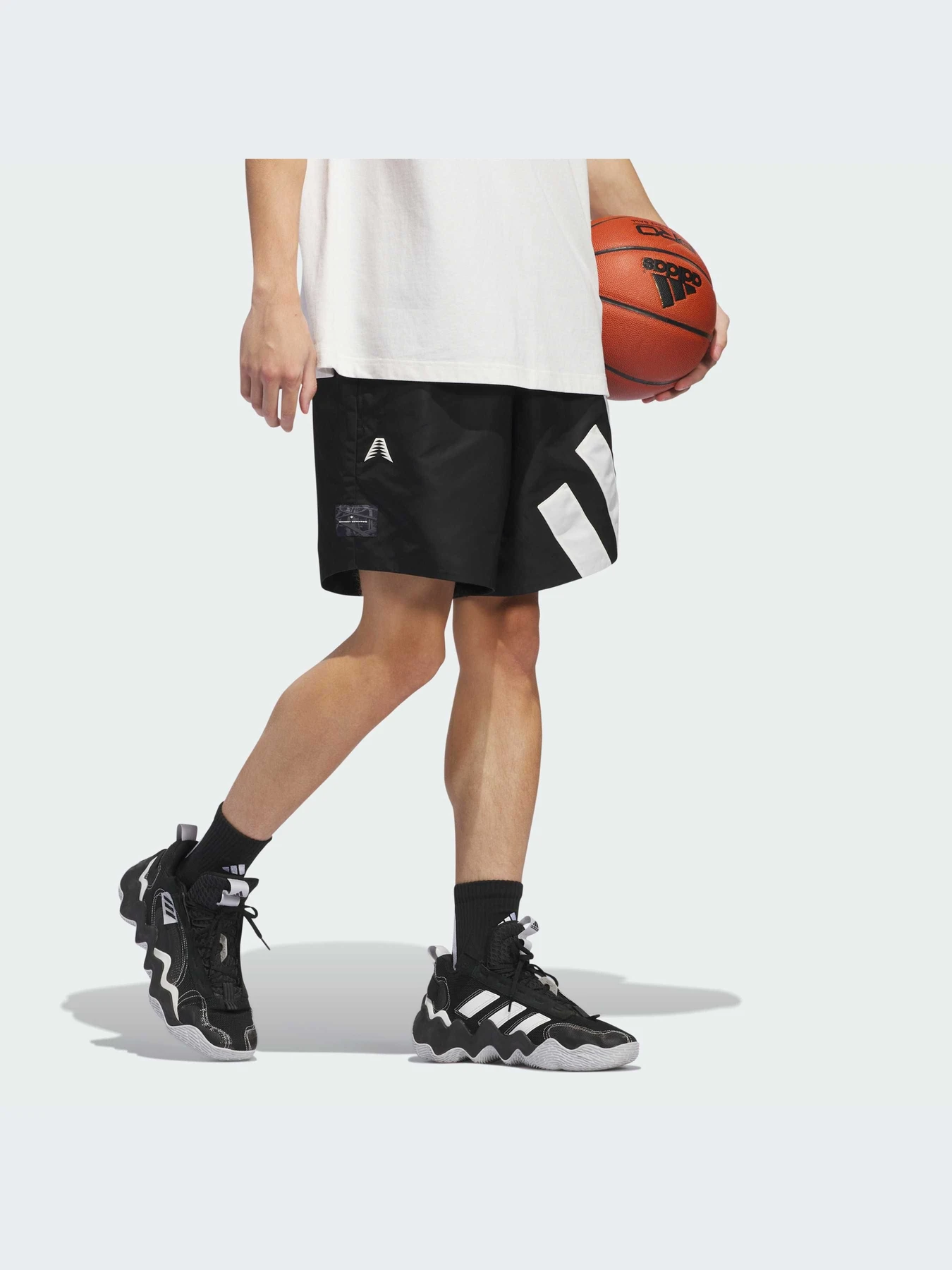 Шорти Adidas модель IU2817 Шорти Adidas модель IU2817 Фото