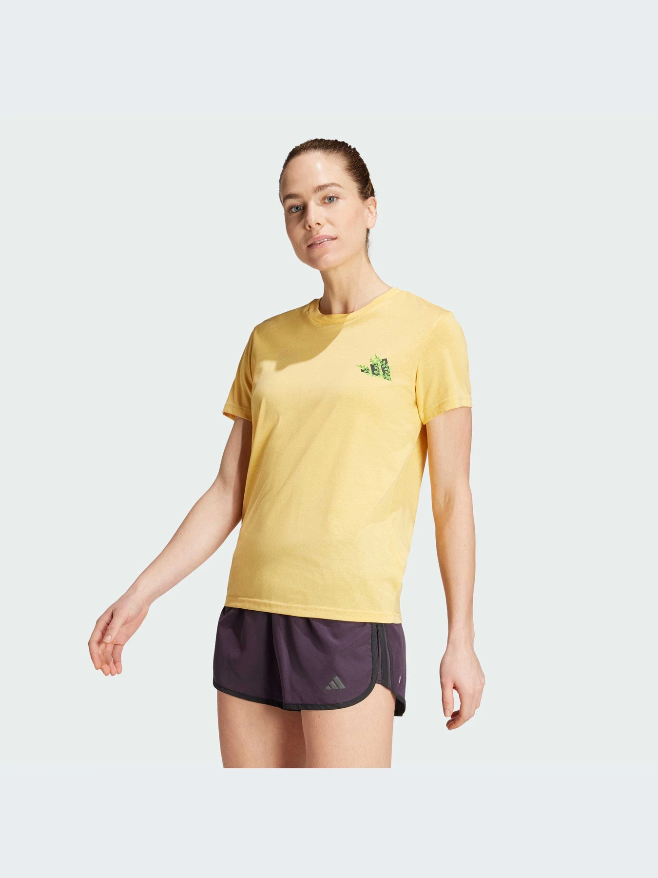 Футболки и поло Adidas модель IY7602 Футболки и поло Adidas модель IY7602 Фото