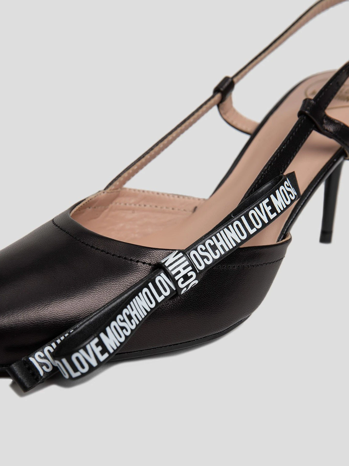 Туфли и лоферы Moschino модель JA10607G0IIE0000 Фото