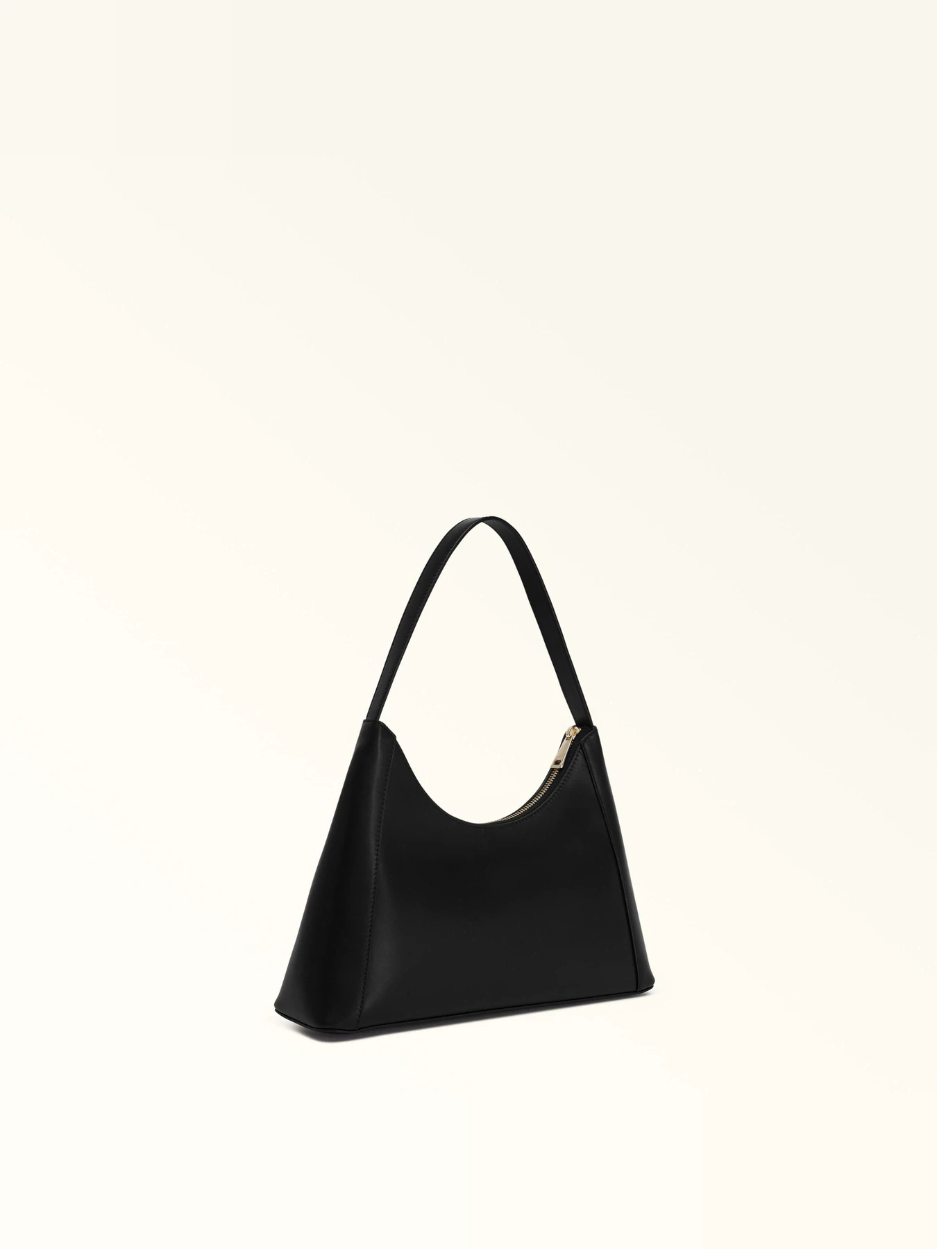 Сумки Furla DIAMANTE S модель WB00782AX0733O60009107 Сумки Furla DIAMANTE S модель WB00782AX0733O60009107 Фото