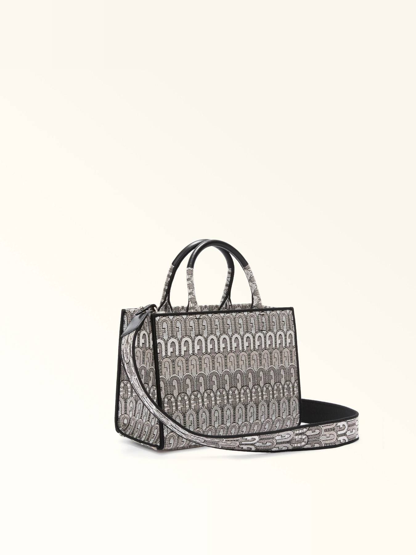 Сумки Furla OPPORTUNITY S TOTE модель WB00299AX0777B4K001007 Сумки Furla OPPORTUNITY S TOTE модель WB00299AX0777B4K001007 Фото