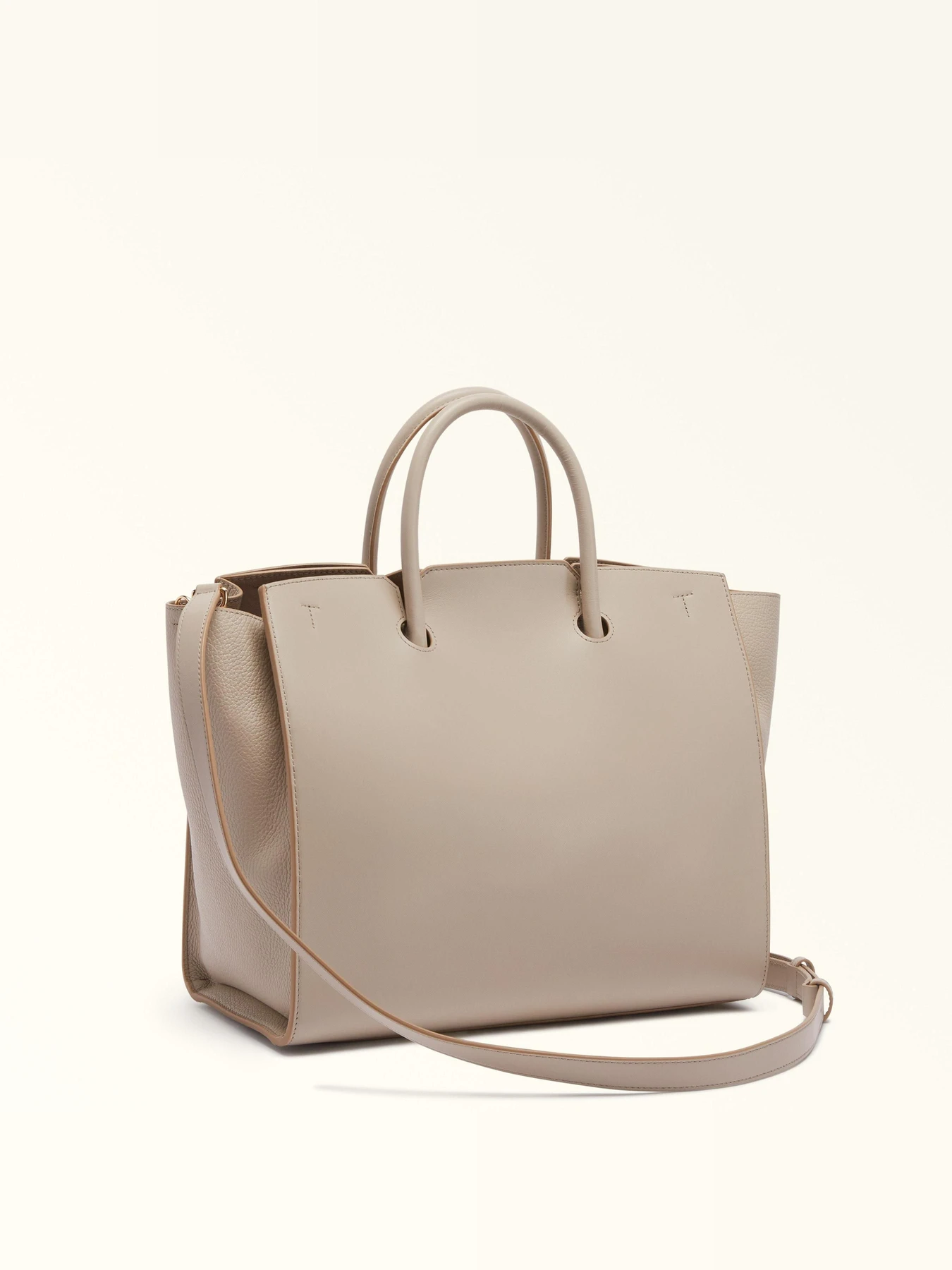 Сумки Furla FURLA GENESI L TOTE - VITELLO ROMA+VITELLO ST.ERACLE модель WB00849BX00532255S1007 Фото
