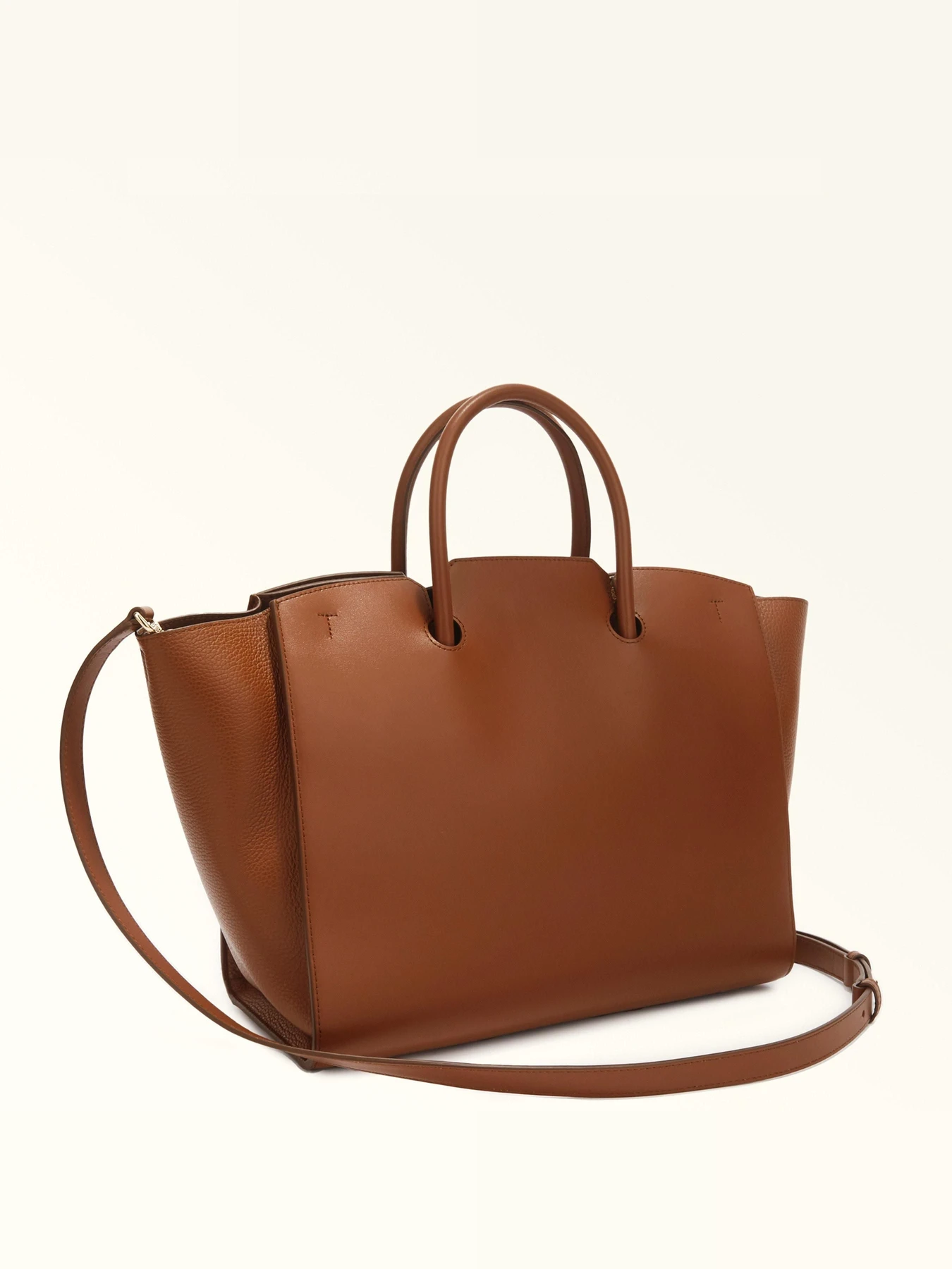 Сумки Furla GENESI L TOTE модель WB00849BX005303B001007 Сумки Furla GENESI L TOTE модель WB00849BX005303B001007 Фото