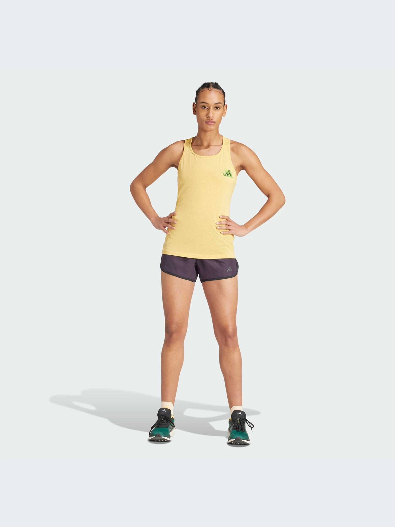 Футболки и поло Adidas модель IY7601 Футболки и поло Adidas модель IY7601 Фото