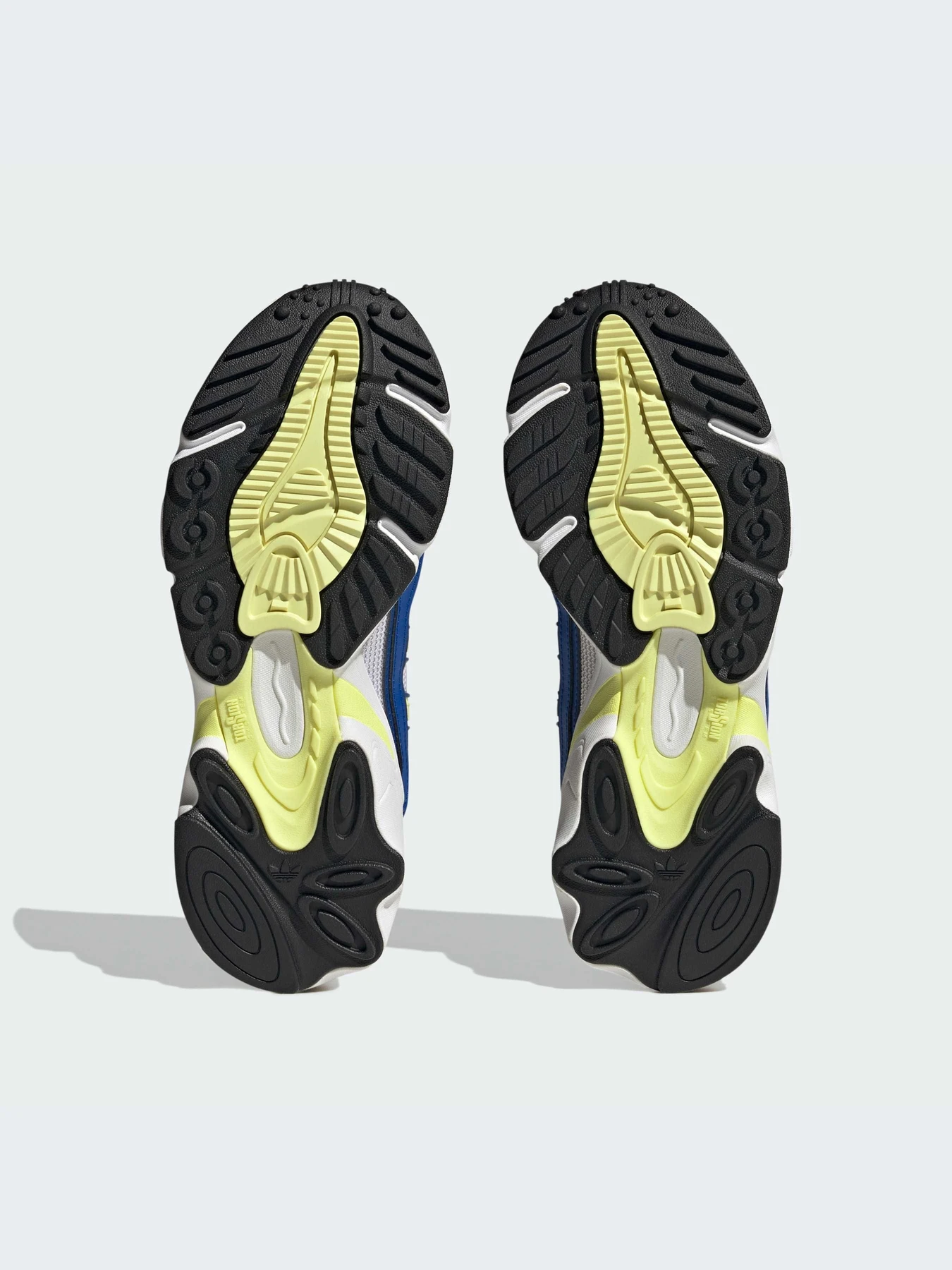 Кроссовки Adidas Ozweego модель IE6998 Кроссовки Adidas Ozweego модель IE6998 Фото